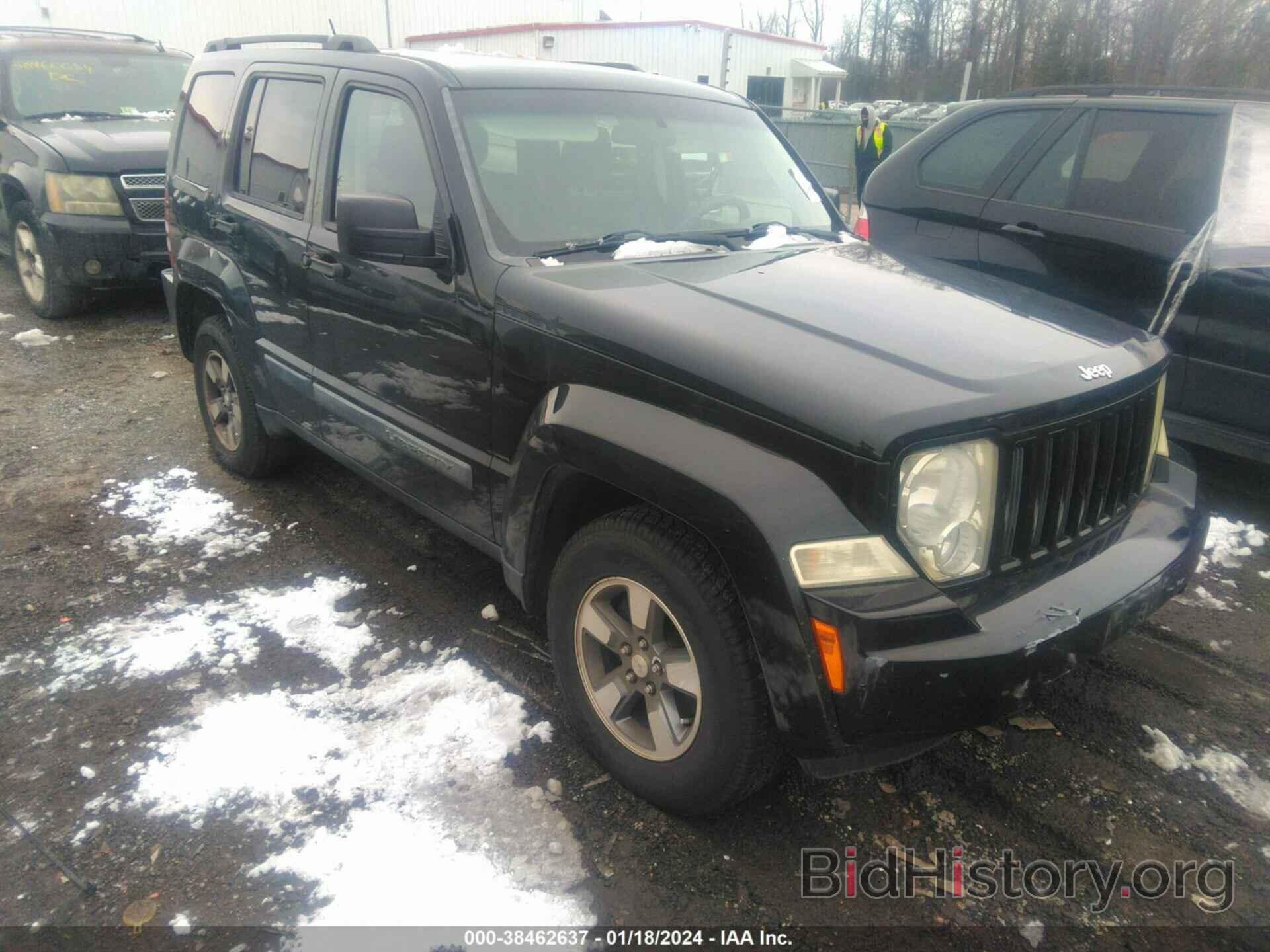 Photo 1J8GN28K38W258094 - JEEP LIBERTY 2008