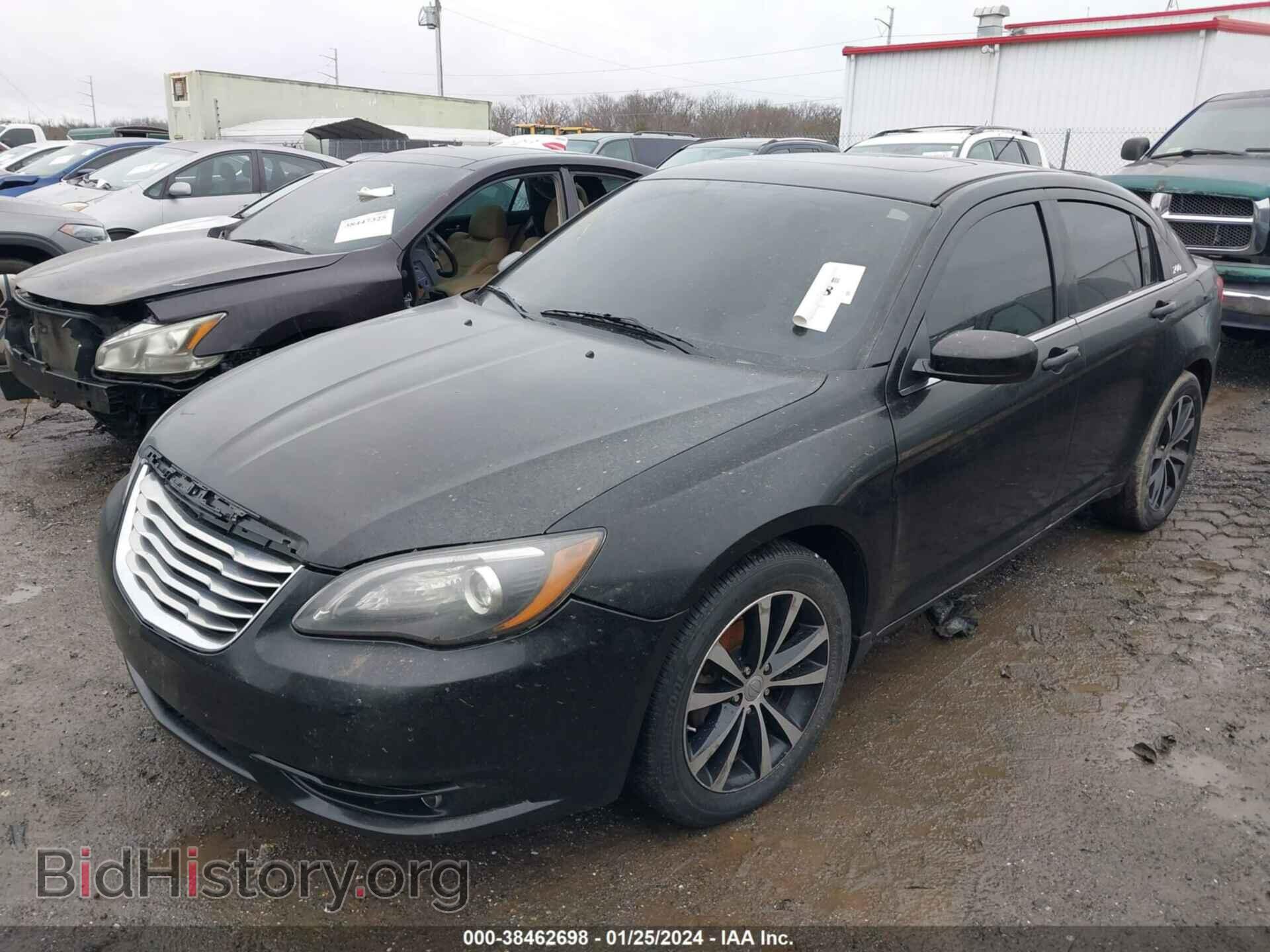 2013 CHRYSLER 200 - VIN: 1C3CCBBB7DN674447 - Фото 2