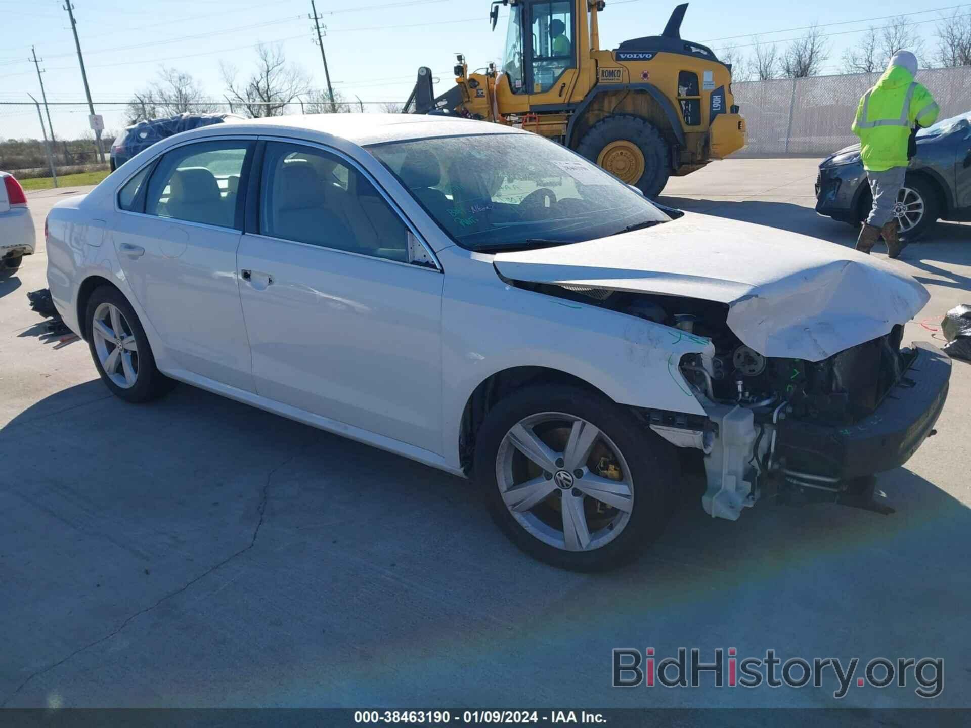 Photo 1VWBH7A3XCC049838 - VOLKSWAGEN PASSAT 2012