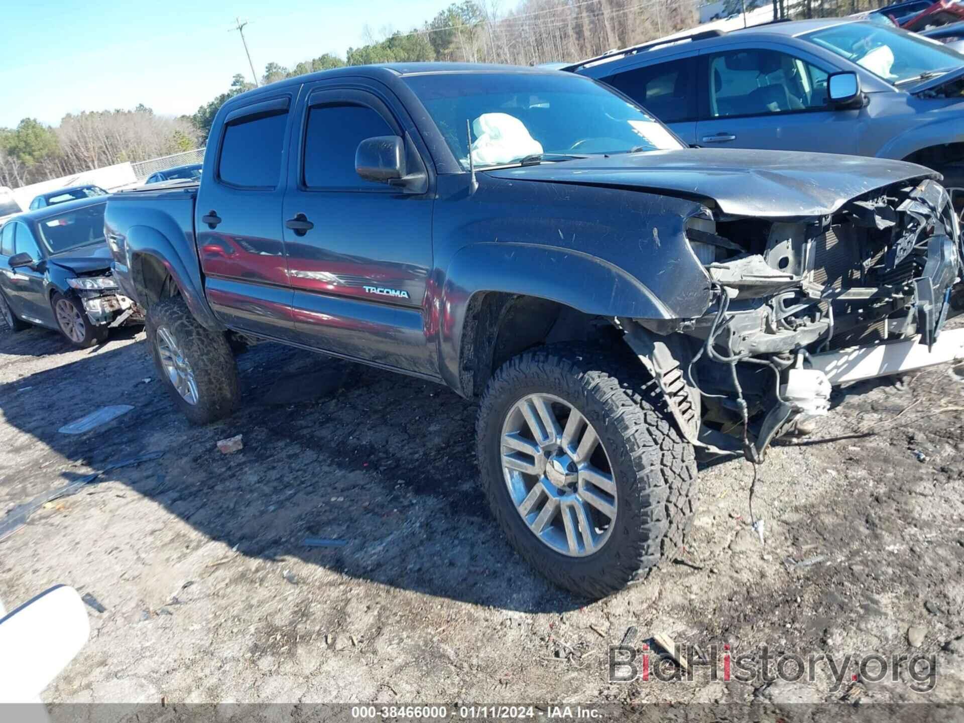 Photo 3TMLU4EN2BM059550 - TOYOTA TACOMA 2011