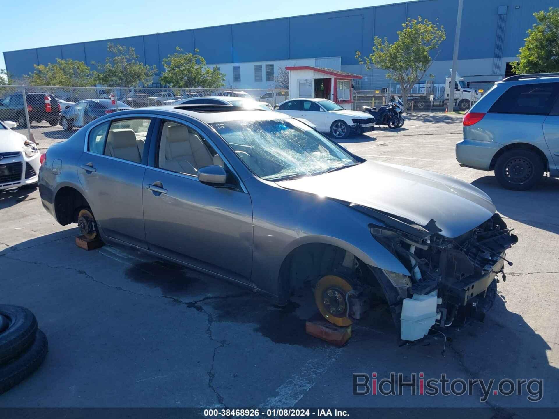 Photo JN1CV6APXBM509556 - INFINITI G37 2011