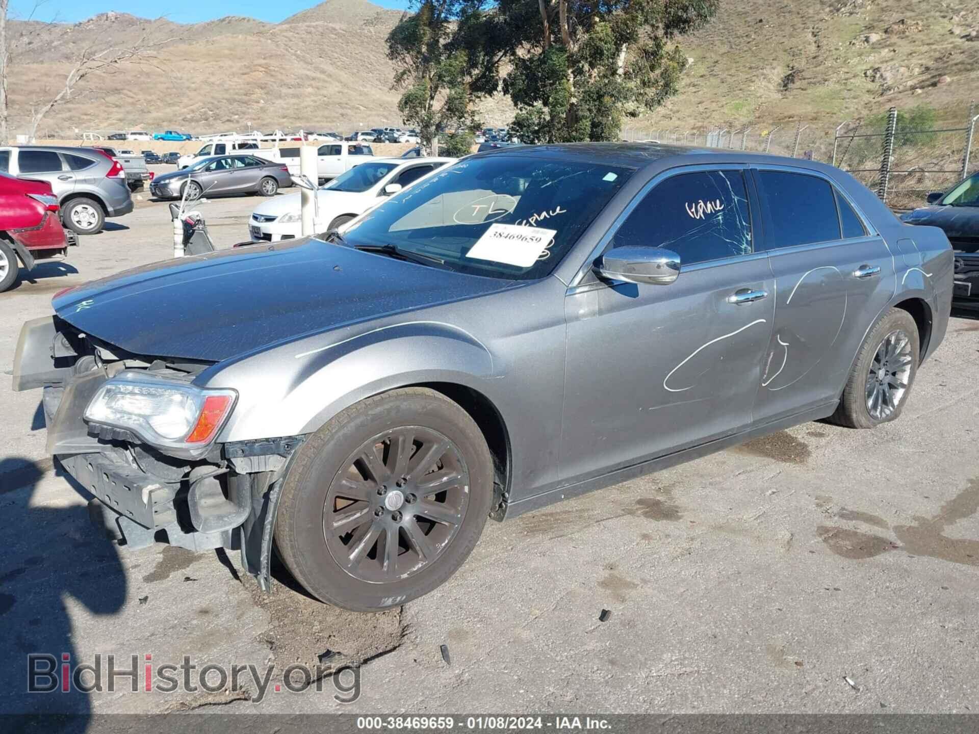 2012 CHRYSLER 300 - VIN: 2C3CCACG3CH285154 - Фото 2