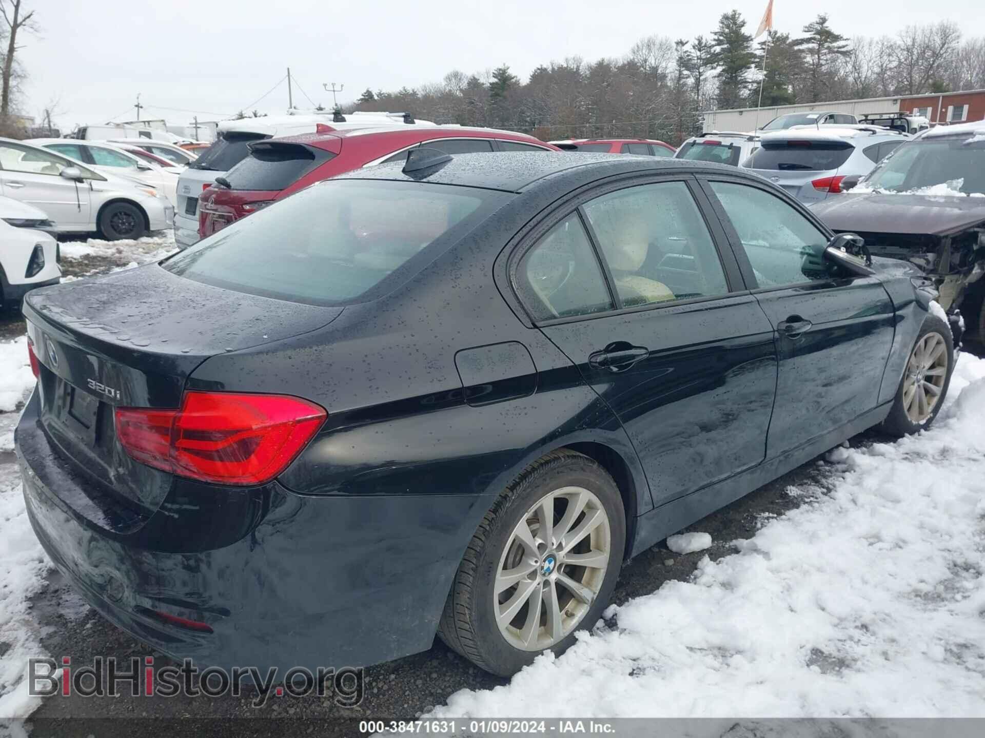 2017 BMW 320I - VIN: WBA8A3C35HK692440 - Фото 4