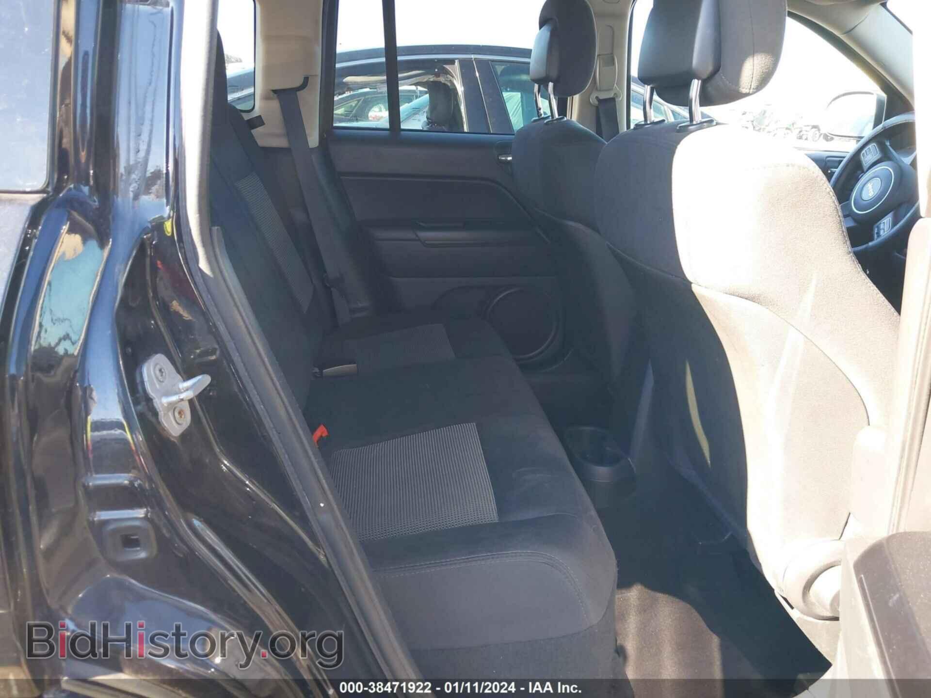 2011 JEEP COMPASS - VIN: 1J4NT1FA1BD219736 - Photo 8