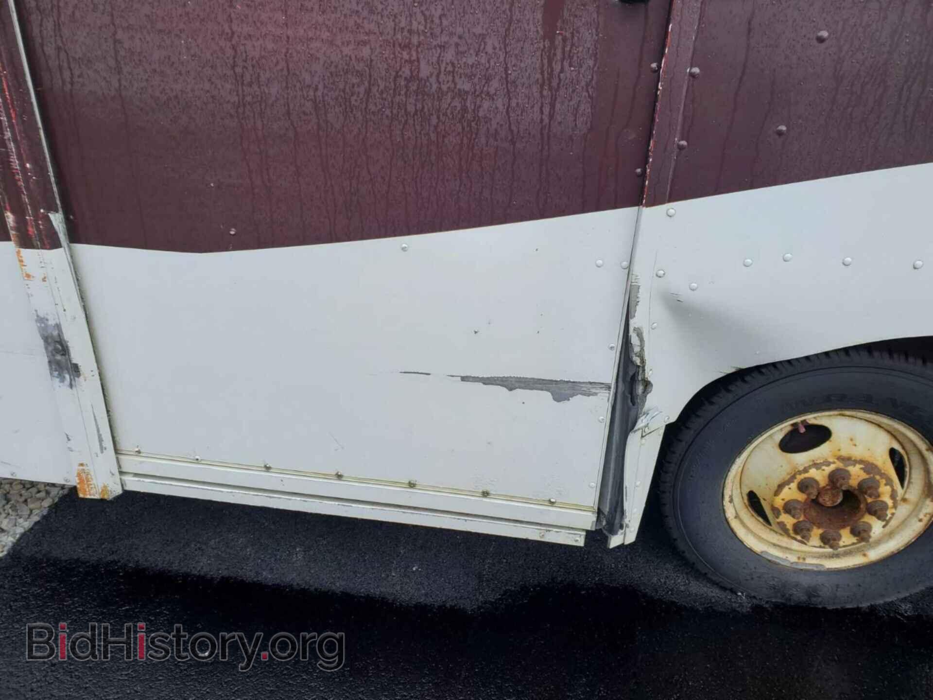 2011 FORD ECONOLINE - VIN: 1FC2E3KL0BDA42179 - Фото 2