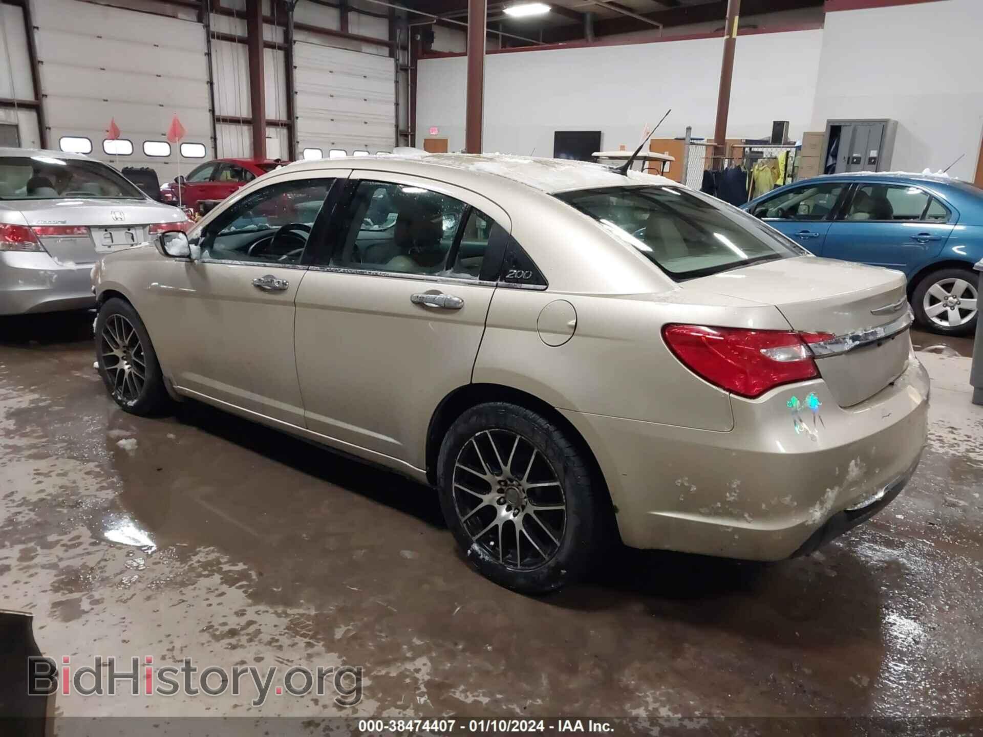 2011 CHRYSLER 200 - VIN: 1C3BC2FG1BN519486 - Фото 3
