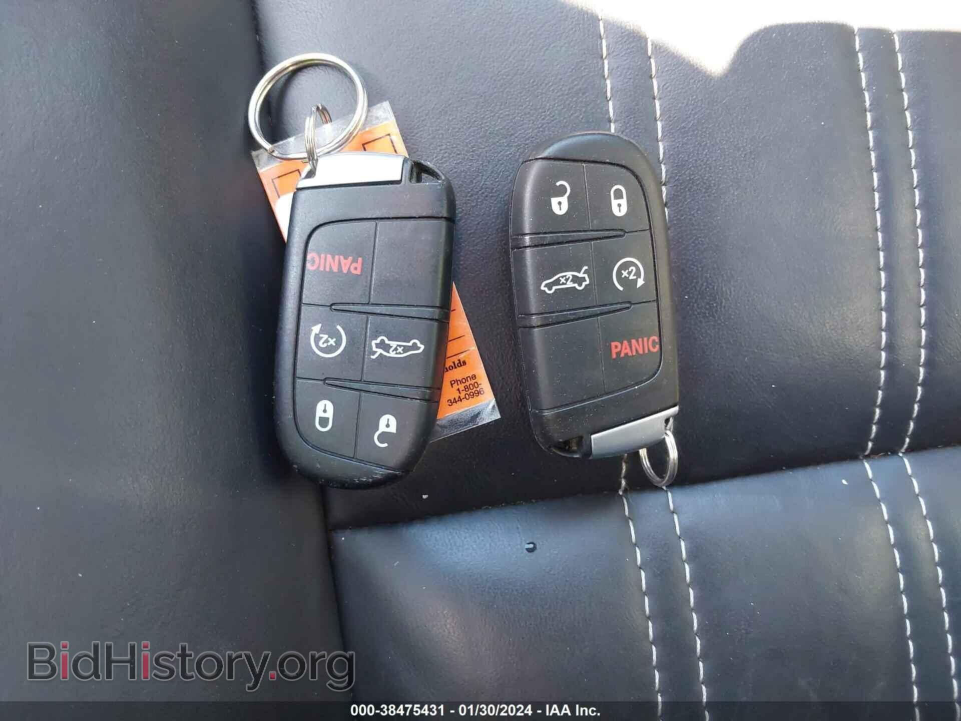 2021 CHRYSLER 300 - VIN: 2C3CCABT2MH585672 - Фото 11