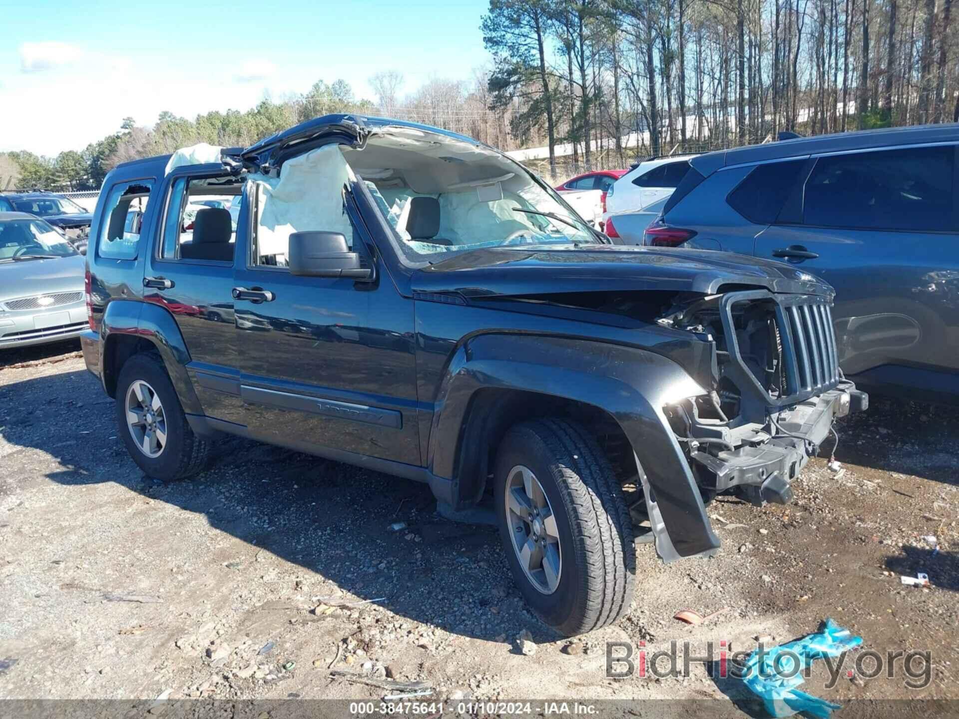 Photo 1J8GP28K88W267030 - JEEP LIBERTY 2008