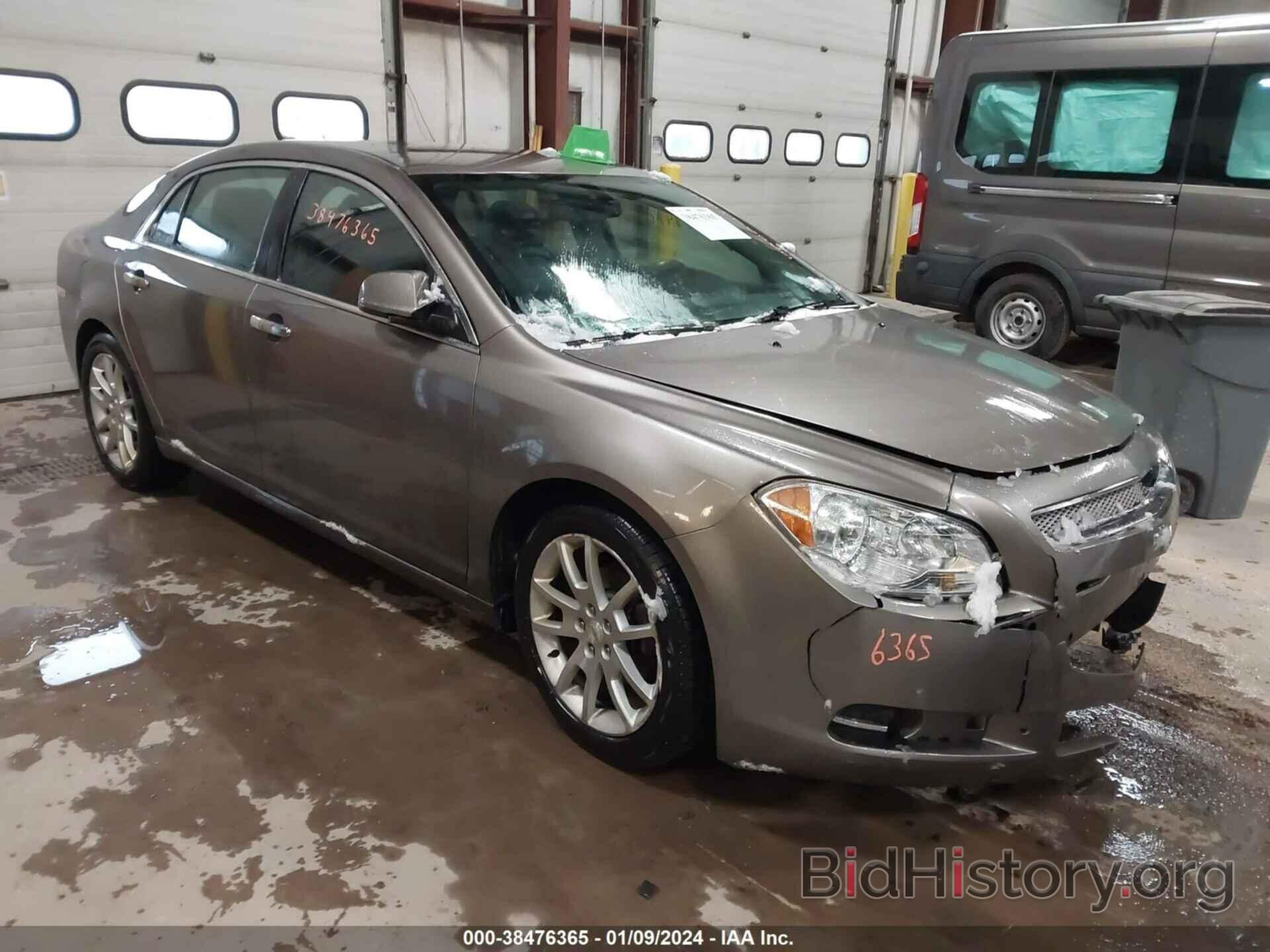 Photo 1G1ZE5EU4BF379143 - CHEVROLET MALIBU 2011