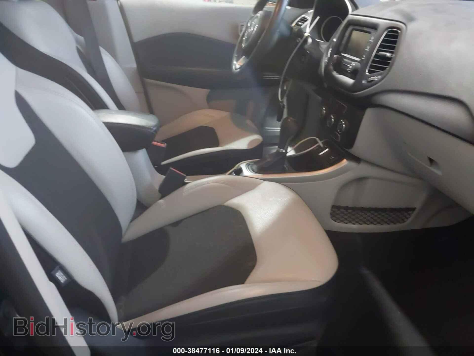 2018 JEEP COMPASS - VIN: 3C4NJCBB4JT488800 - Фото 5