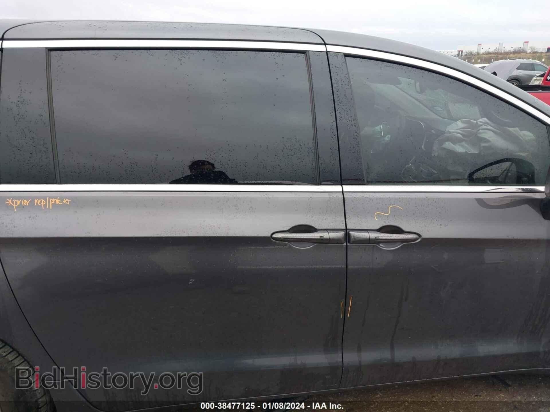 2017 CHRYSLER PACIFICA - VIN: 2C4RC1DGXHR517769 - Фото 13