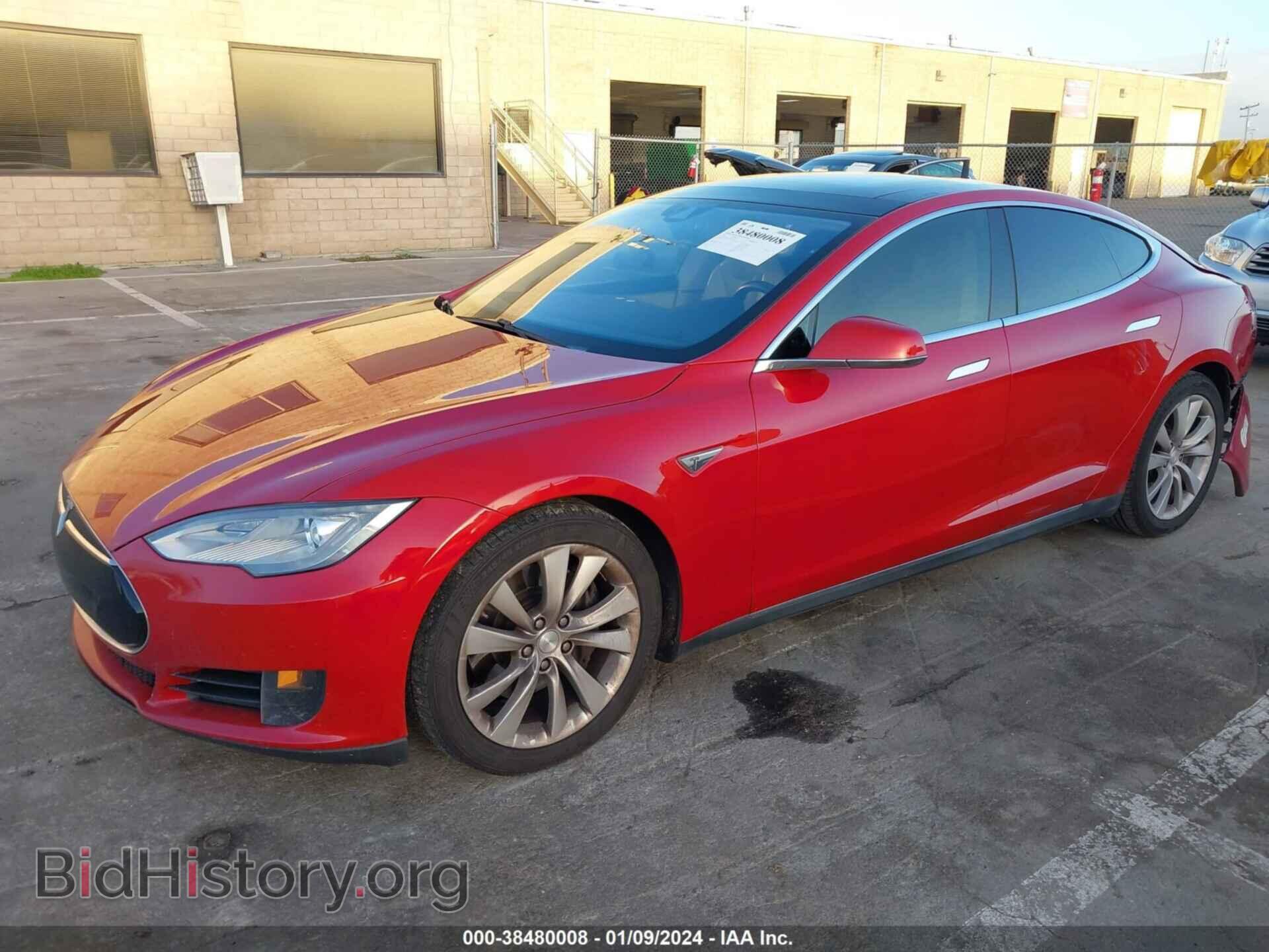 2015 TESLA MODEL S - VIN: 5YJSA1E25FF116469 - Фото 2