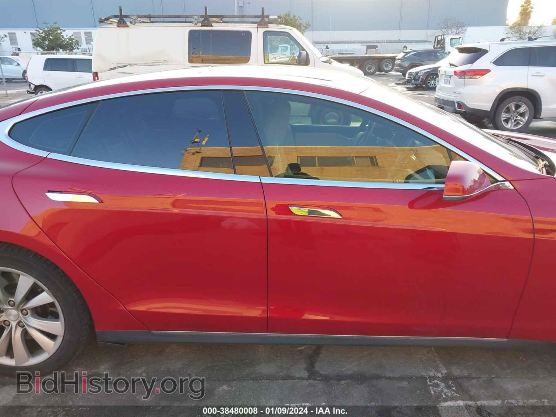 2015 TESLA MODEL S - VIN: 5YJSA1E25FF116469 - Фото 14