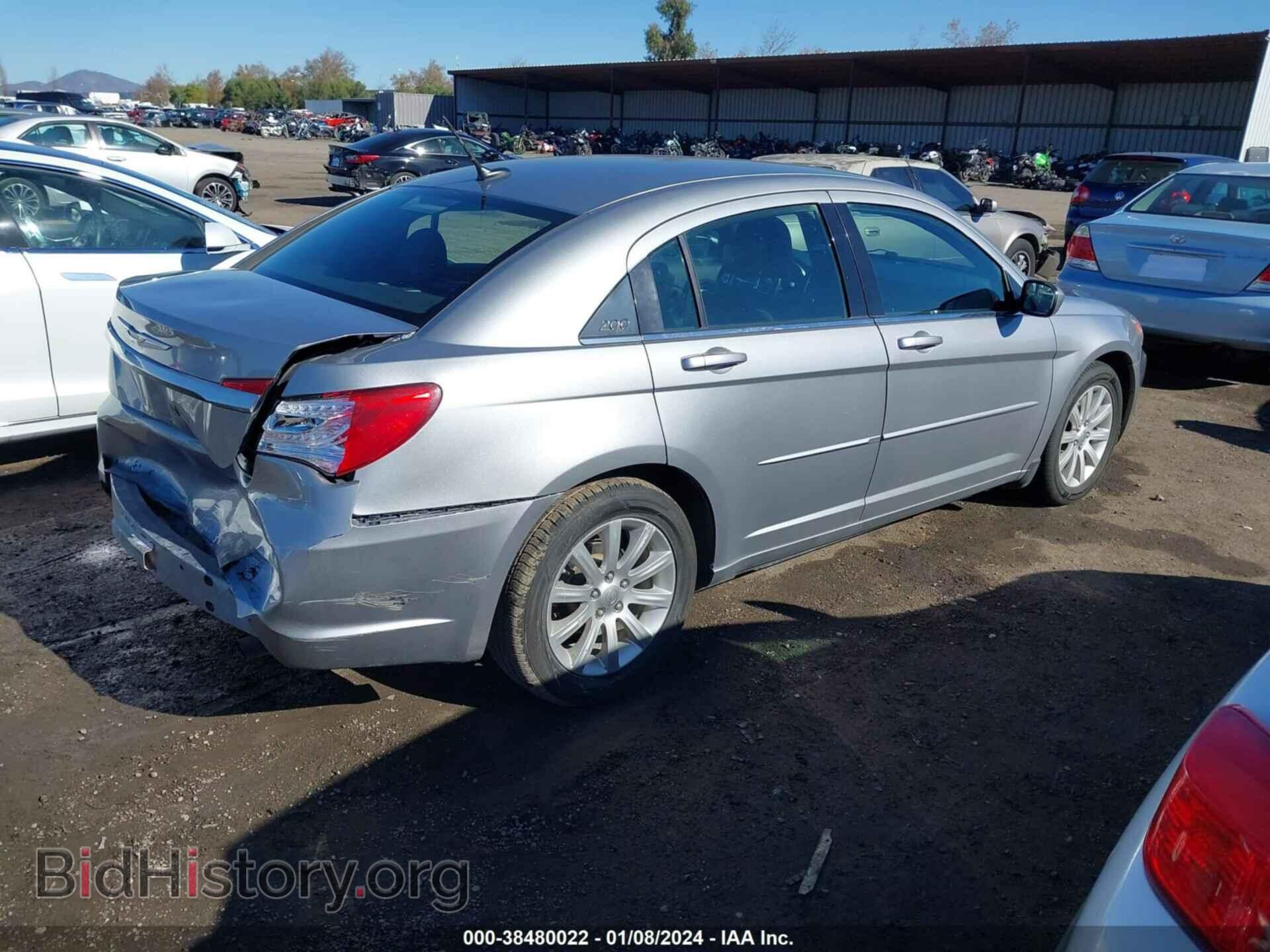 2013 CHRYSLER 200 - VIN: 1C3CCBBB5DN635744 - Фото 4