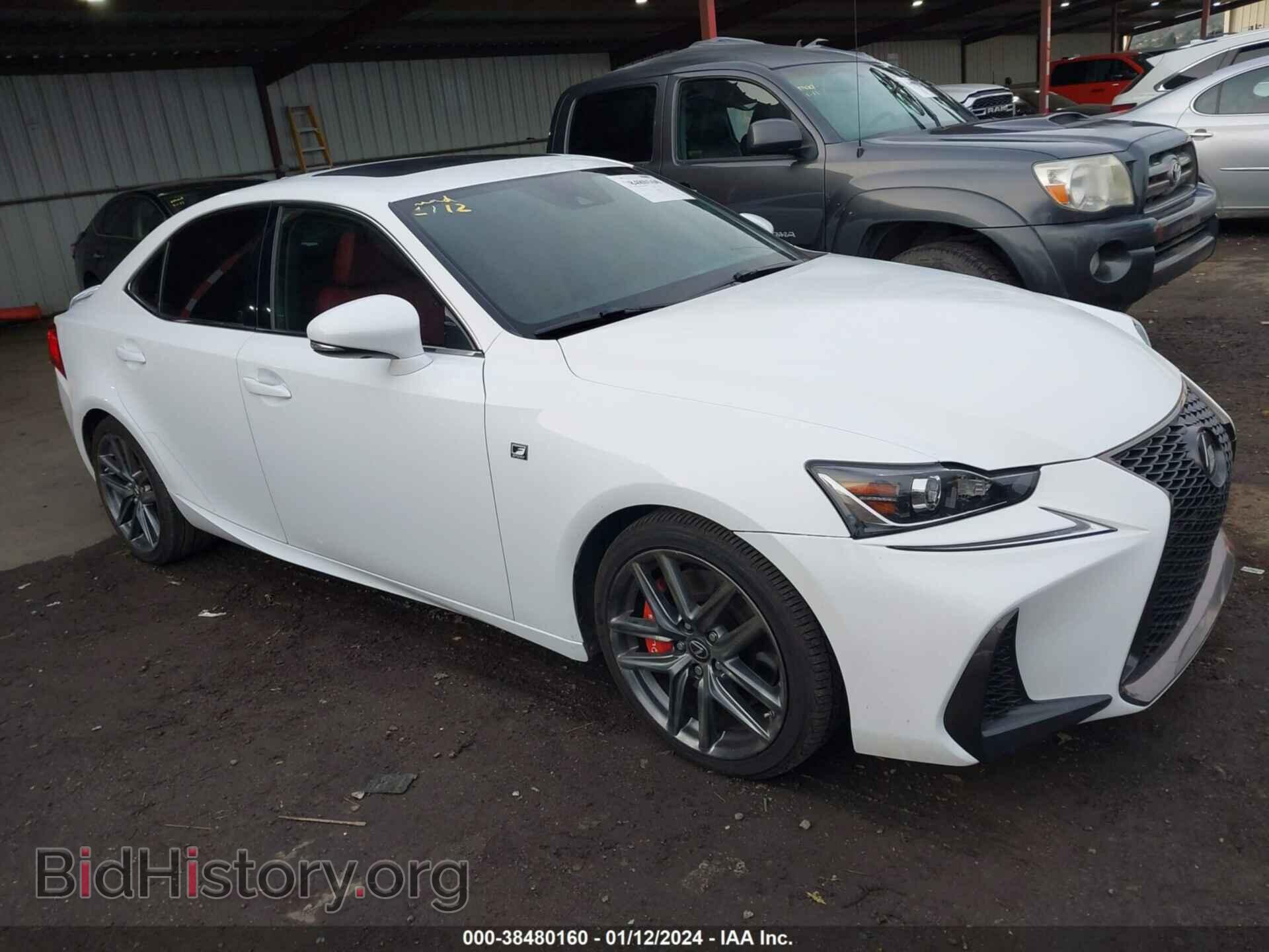 Фотография JTHBE1D22H5030349 - LEXUS IS 350 2017