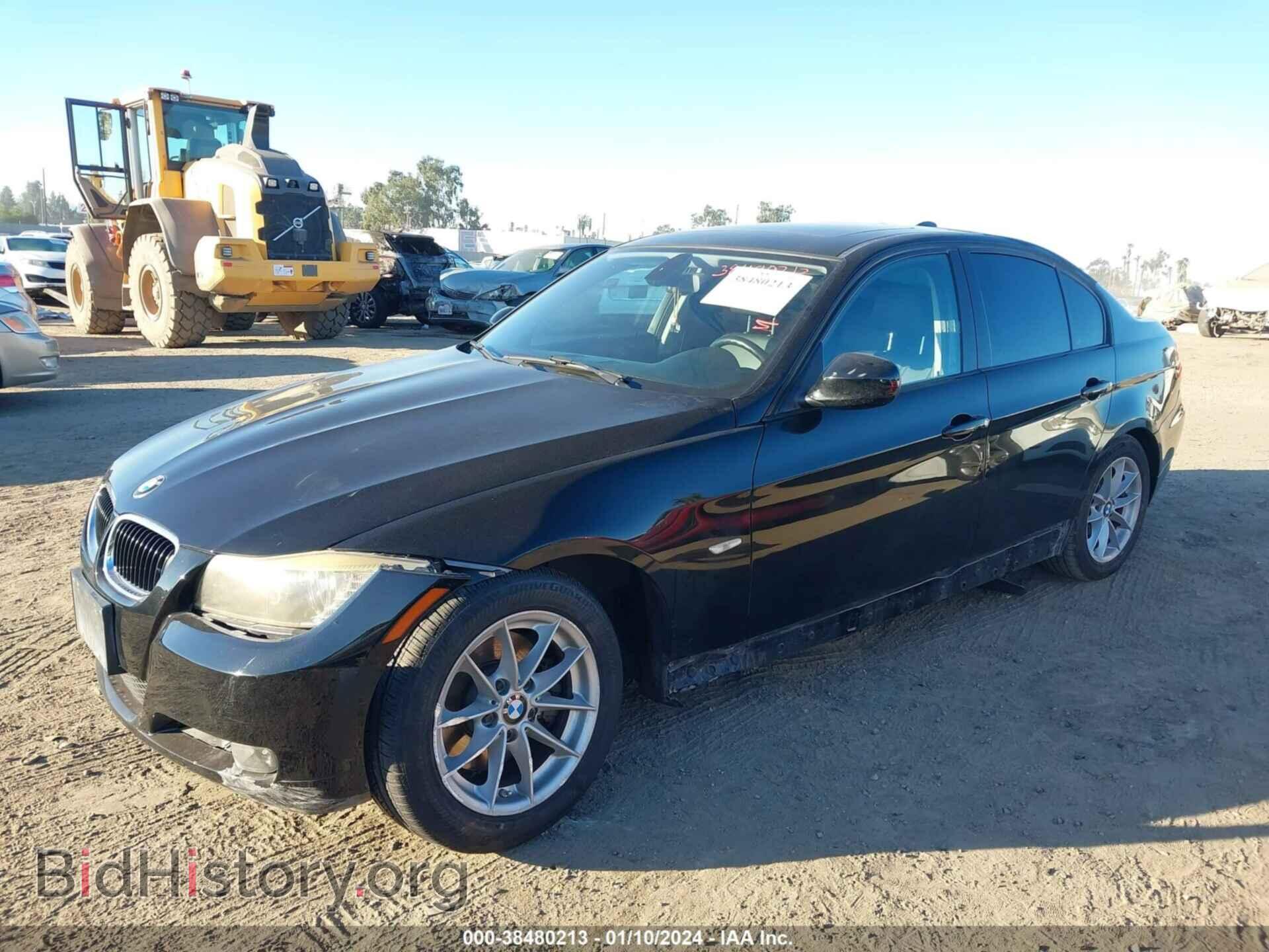 2010 BMW 328I - VIN: WBAPH5G57ANM35816 - Фото 2