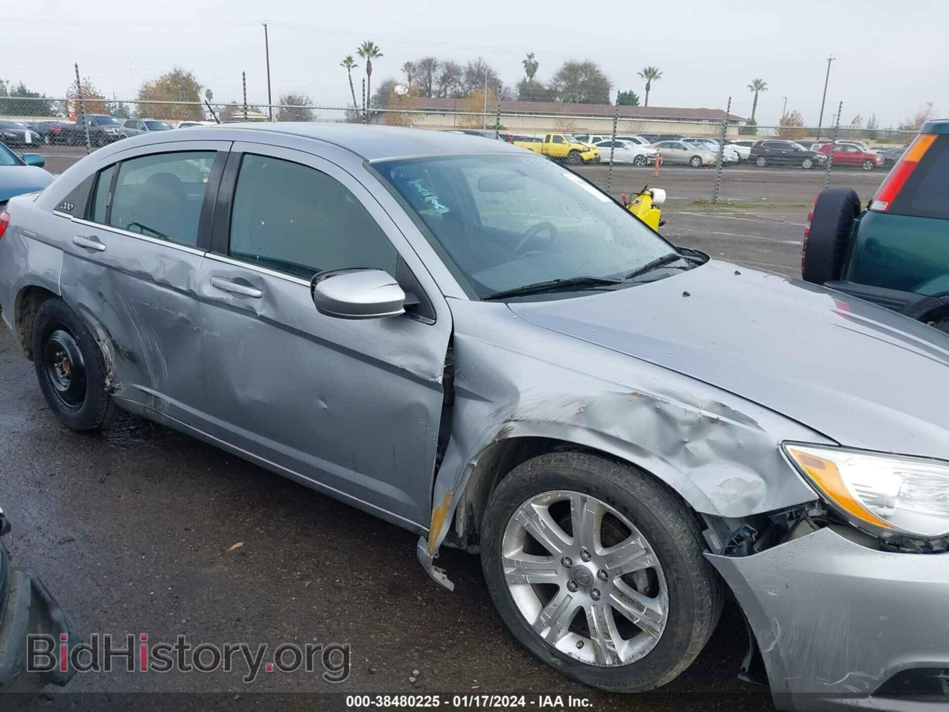 2013 CHRYSLER 200 - VIN: 1C3CCBAB8DN647940 - Photo 13