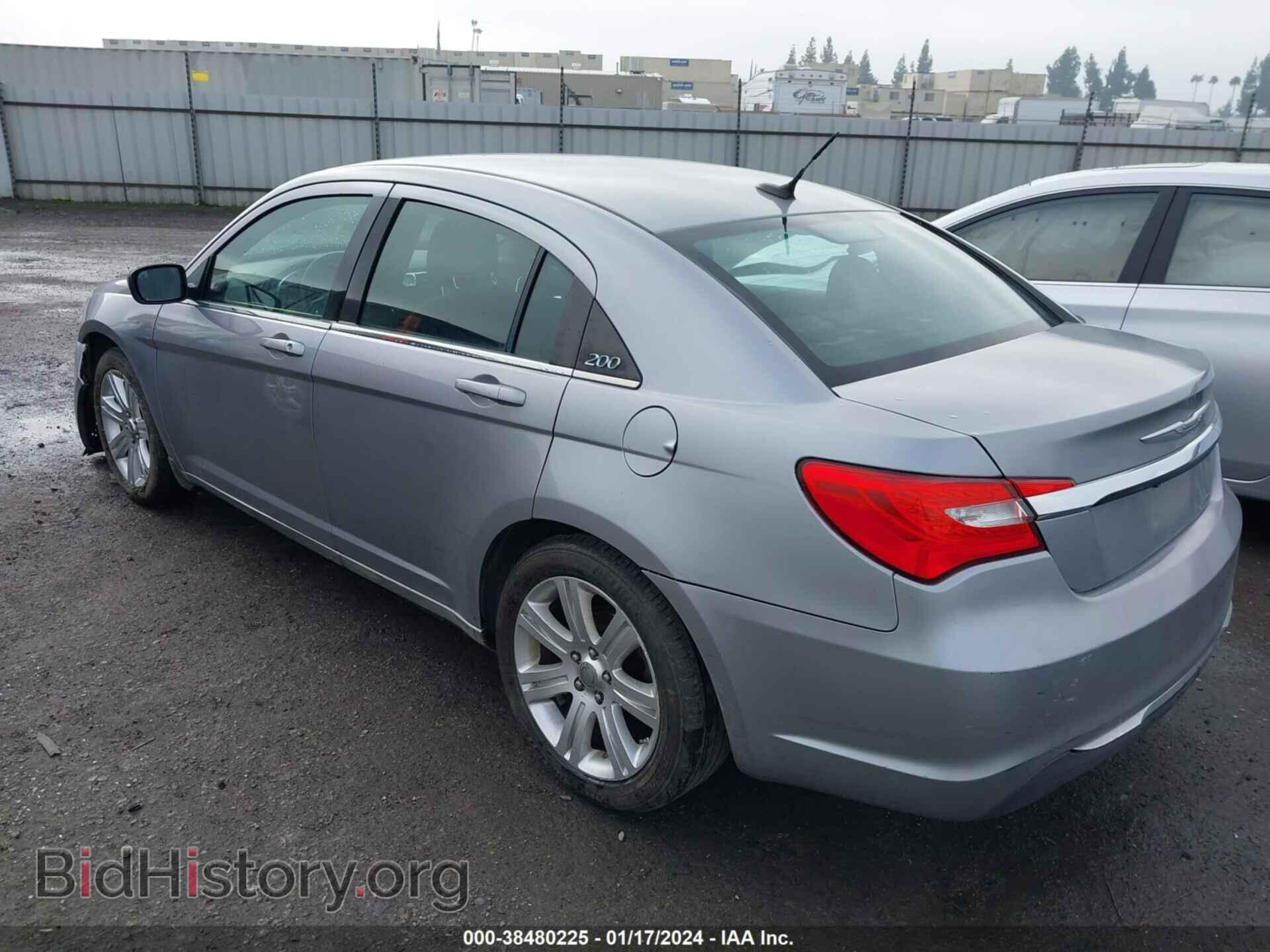 2013 CHRYSLER 200 - VIN: 1C3CCBAB8DN647940 - Photo 3