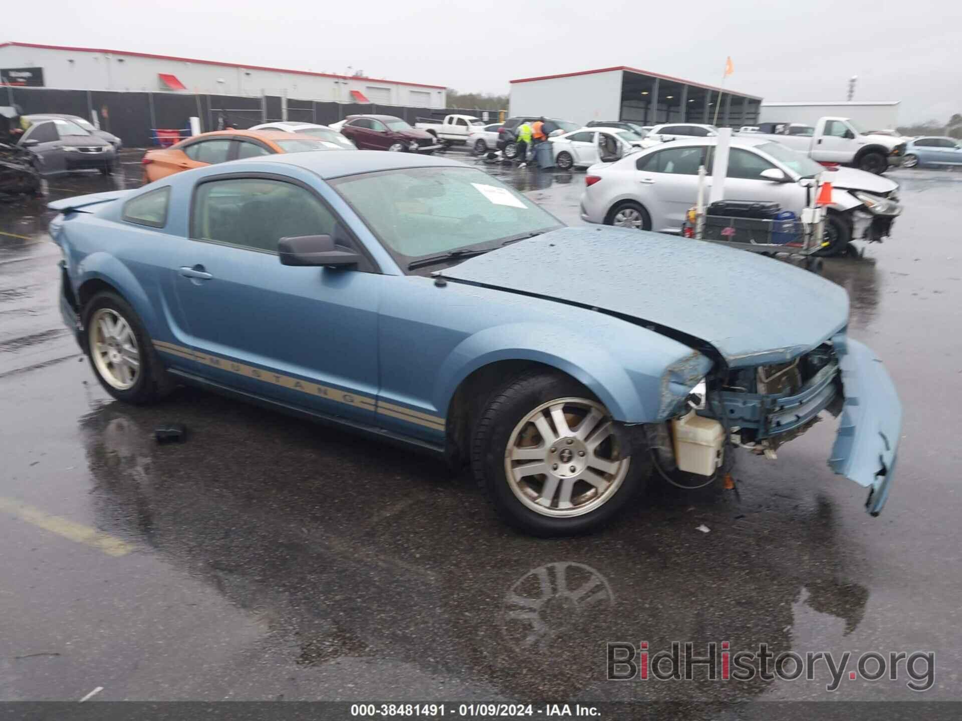 Photo 1ZVHT80NX85147166 - FORD MUSTANG 2008