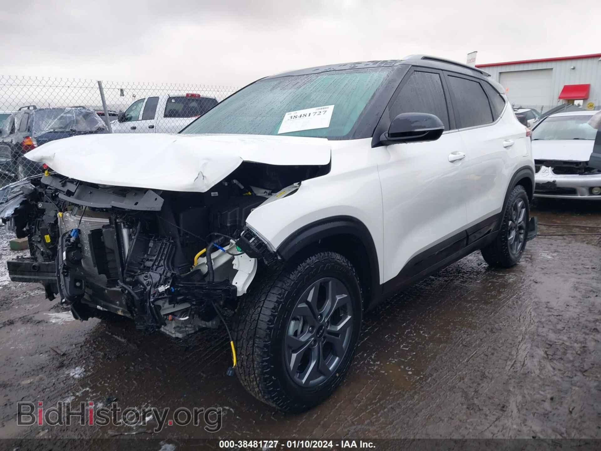 2024 KIA SELTOS - VIN: KNDEUCAAXR7560583 - Фото 2