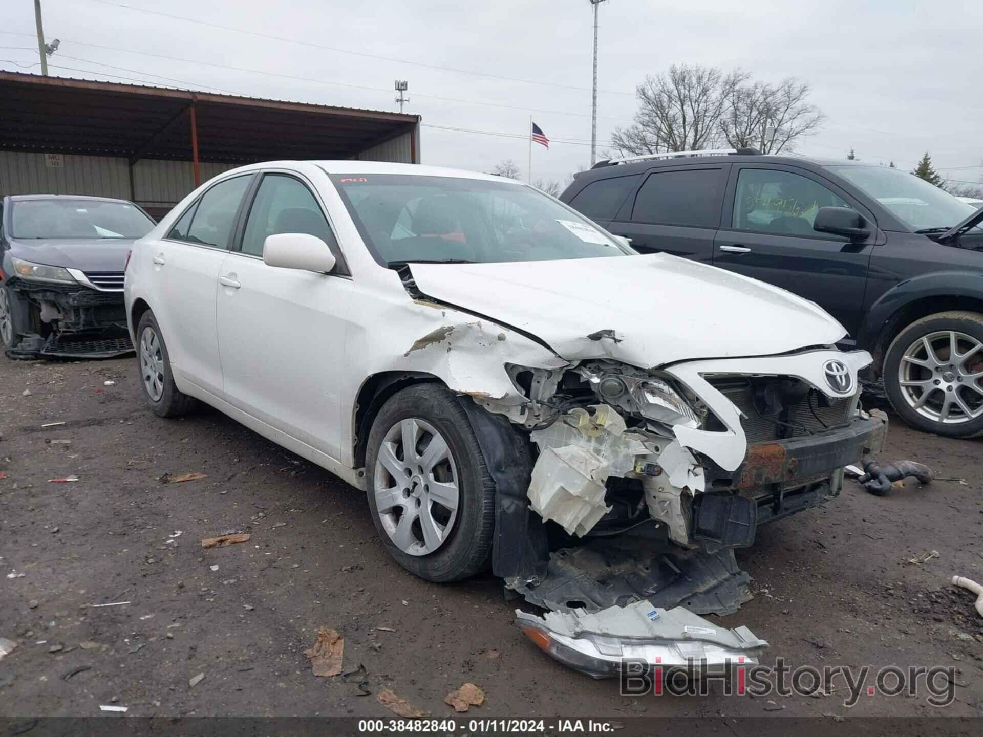 Photo 4T1BF3EK2BU711368 - TOYOTA CAMRY 2011