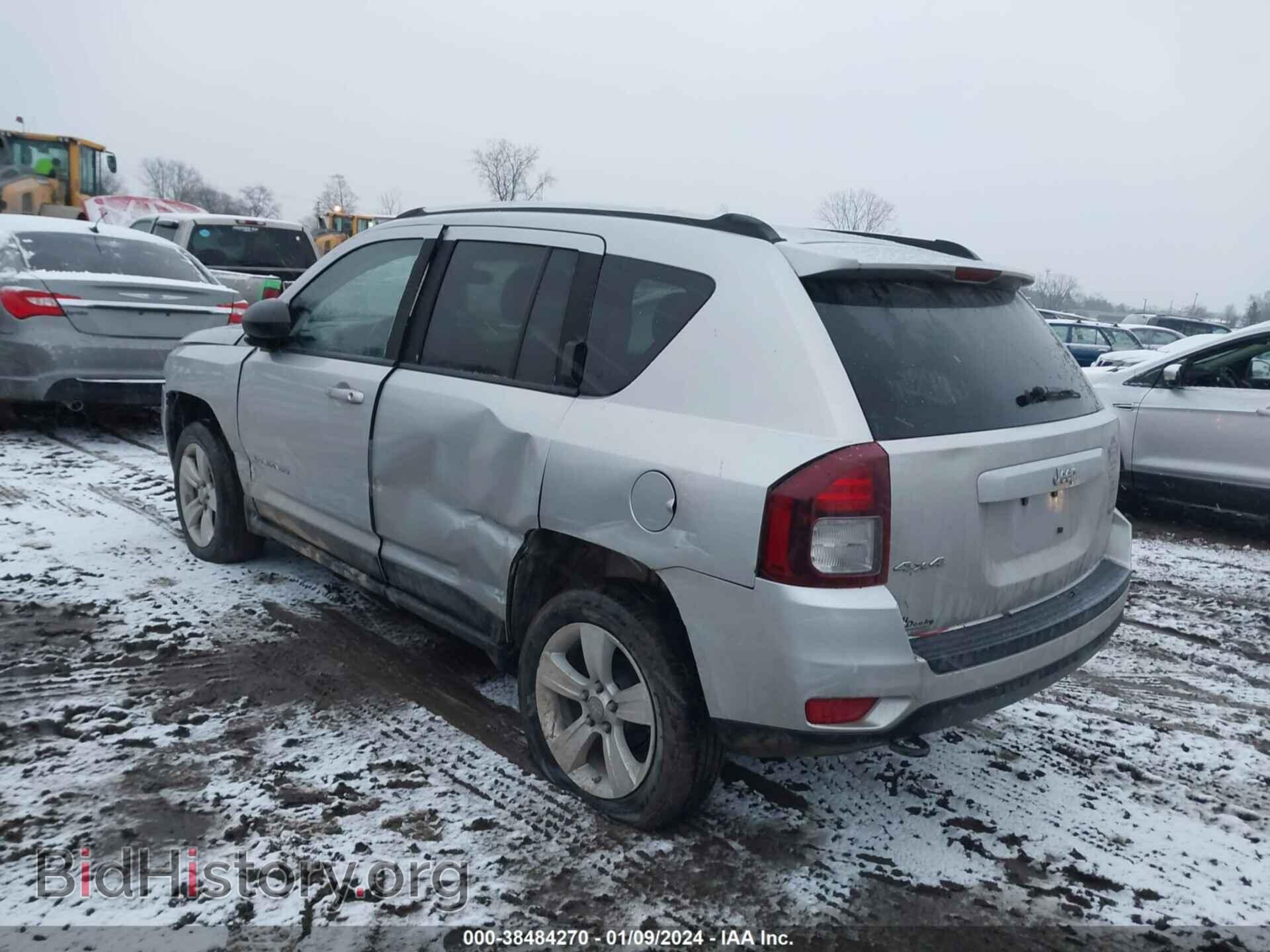 2011 JEEP COMPASS - VIN: 1J4NF1FB1BD302843 - Фото 3