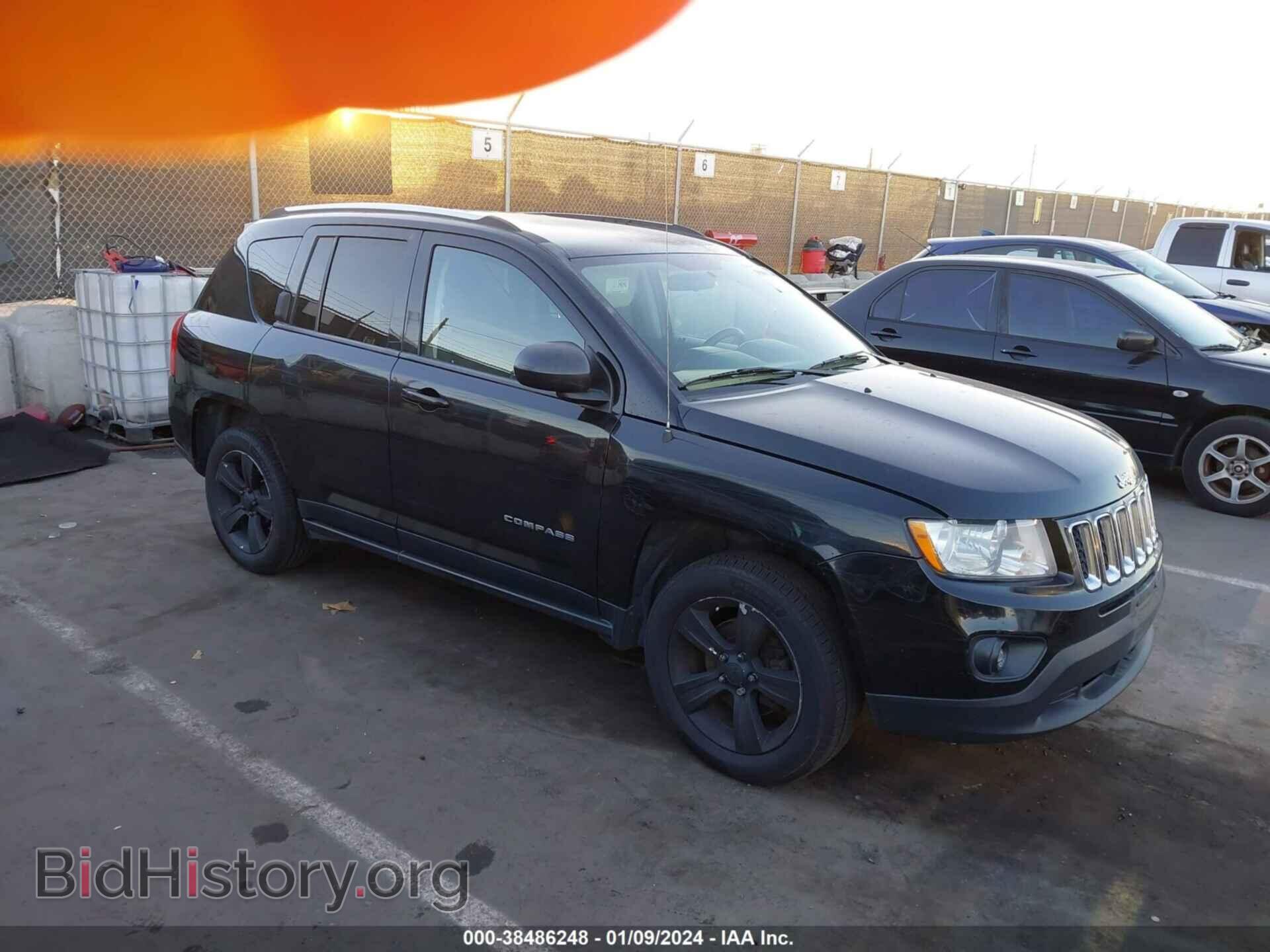 Photo 1C4NJCBA8CD554085 - JEEP COMPASS 2012