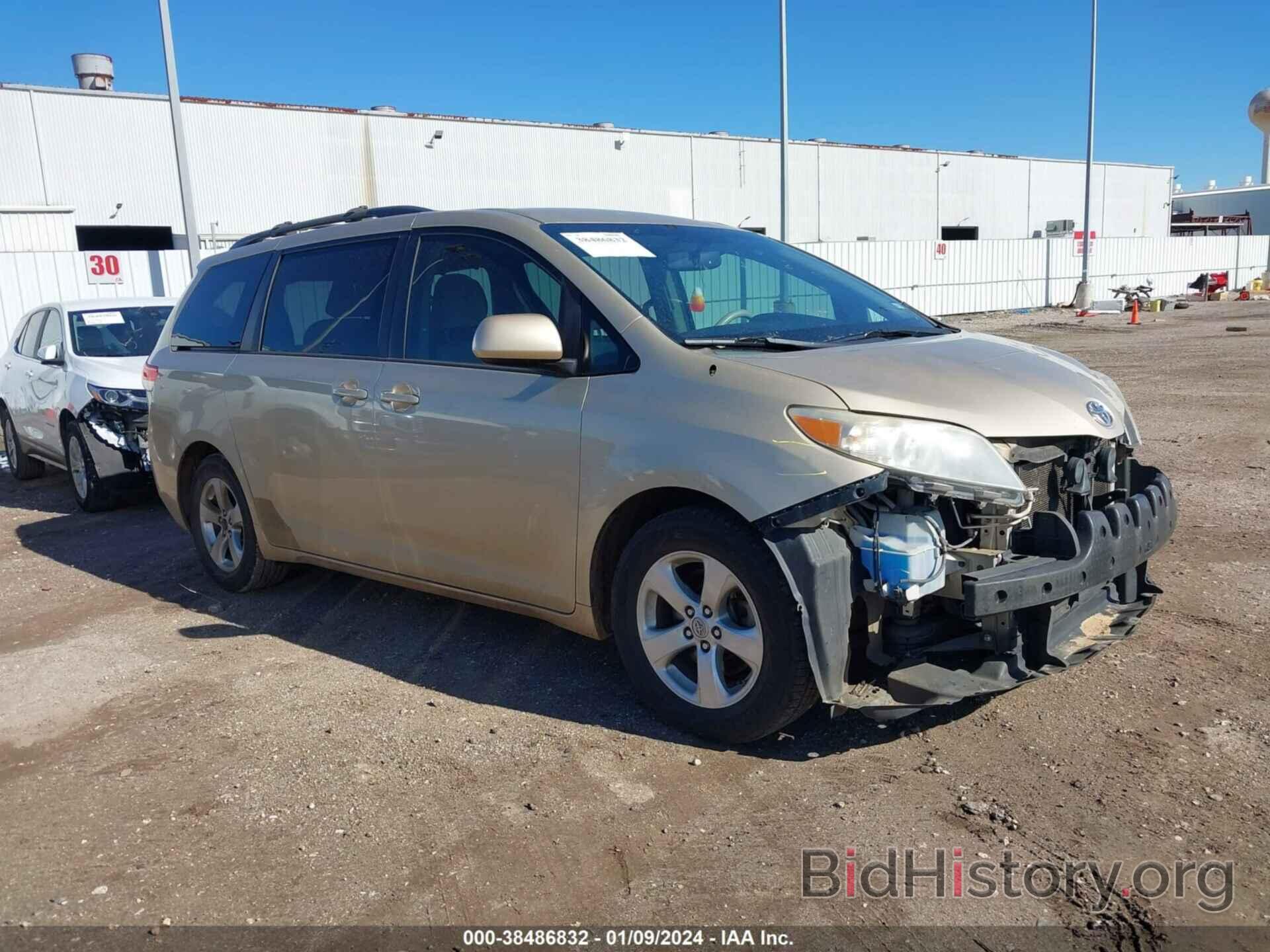 Фотография 5TDKK3DC5ES503424 - TOYOTA SIENNA 2014