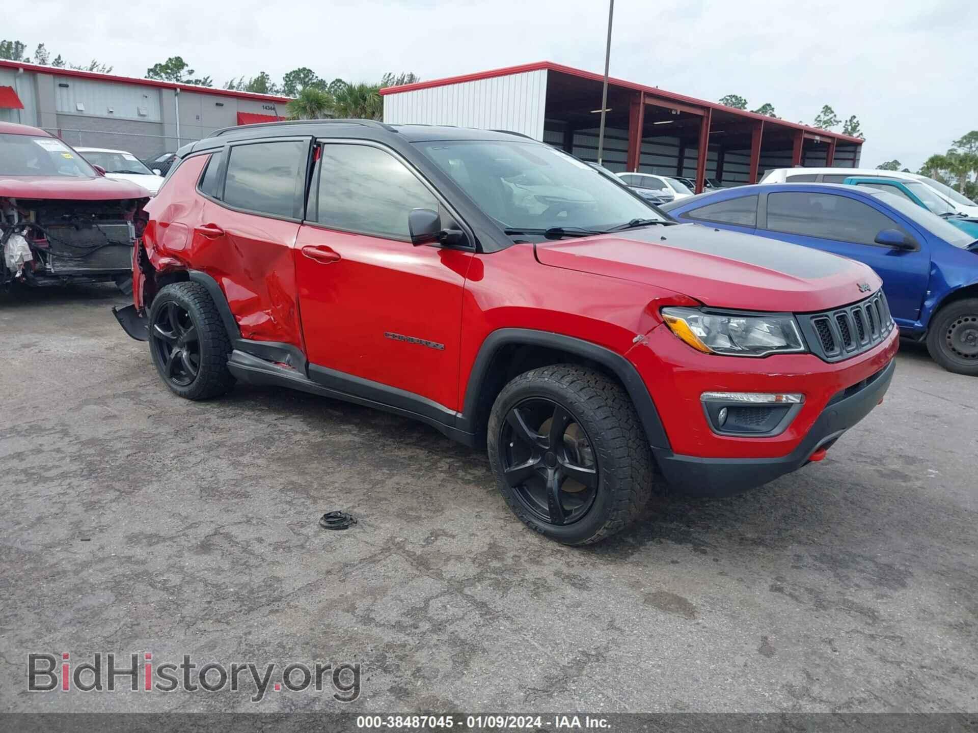 Фотография 3C4NJDDB2JT424130 - JEEP COMPASS 2018