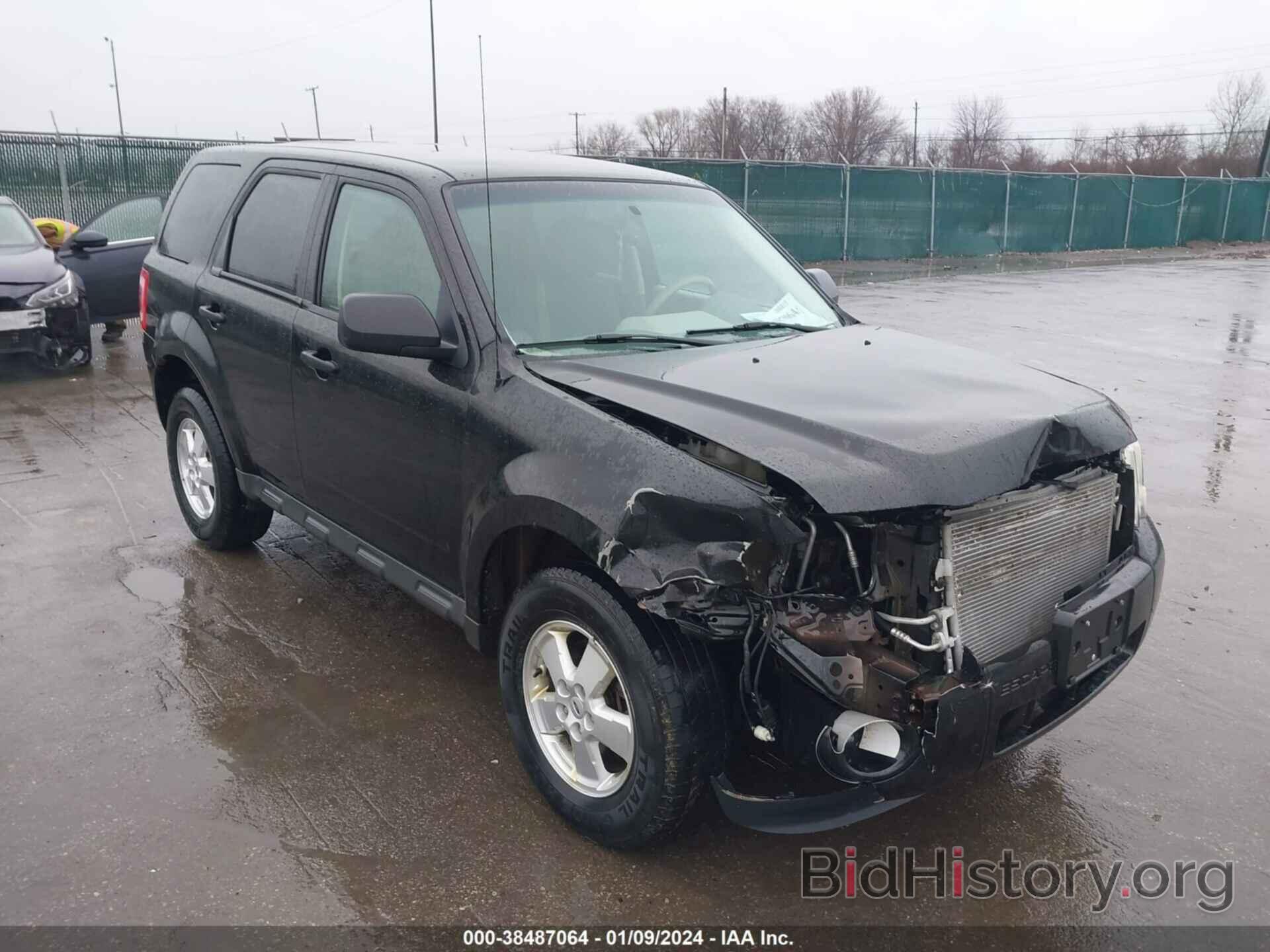 Photo 1FMCU9C70BKC49559 - FORD ESCAPE 2011