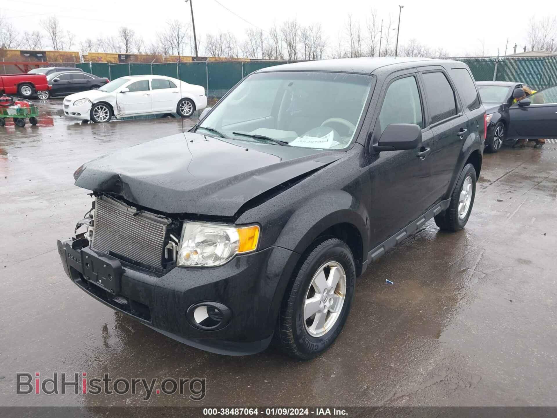 2011 FORD ESCAPE - VIN: 1FMCU9C70BKC49559 - Фото 2