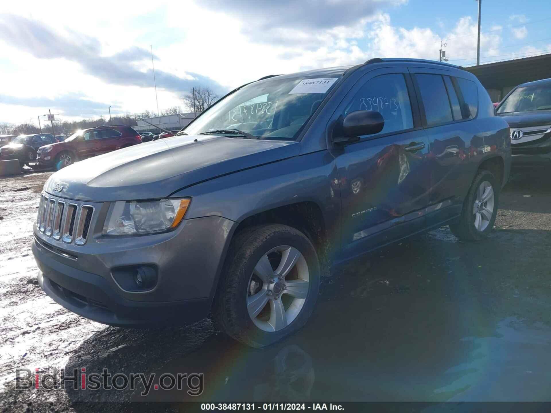2011 JEEP COMPASS - VIN: 1J4NT1FB3BD253332 - Photo 2