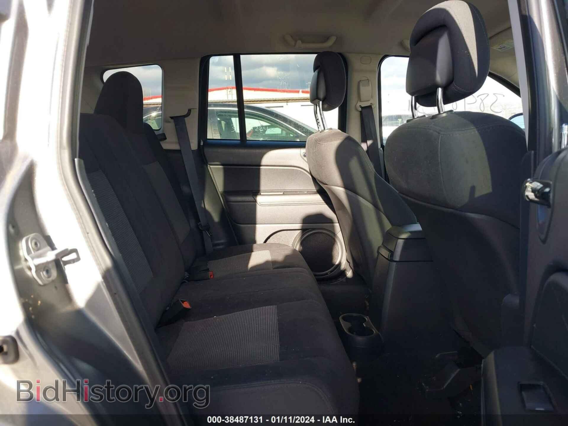 2011 JEEP COMPASS - VIN: 1J4NT1FB3BD253332 - Photo 8