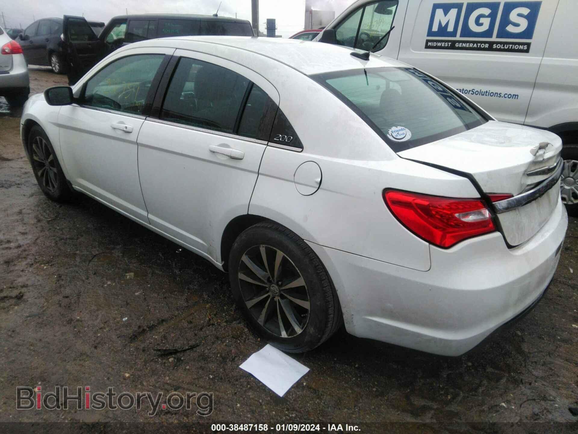 2013 CHRYSLER 200 - VIN: 1C3CCBBG3DN716589 - Фото 3