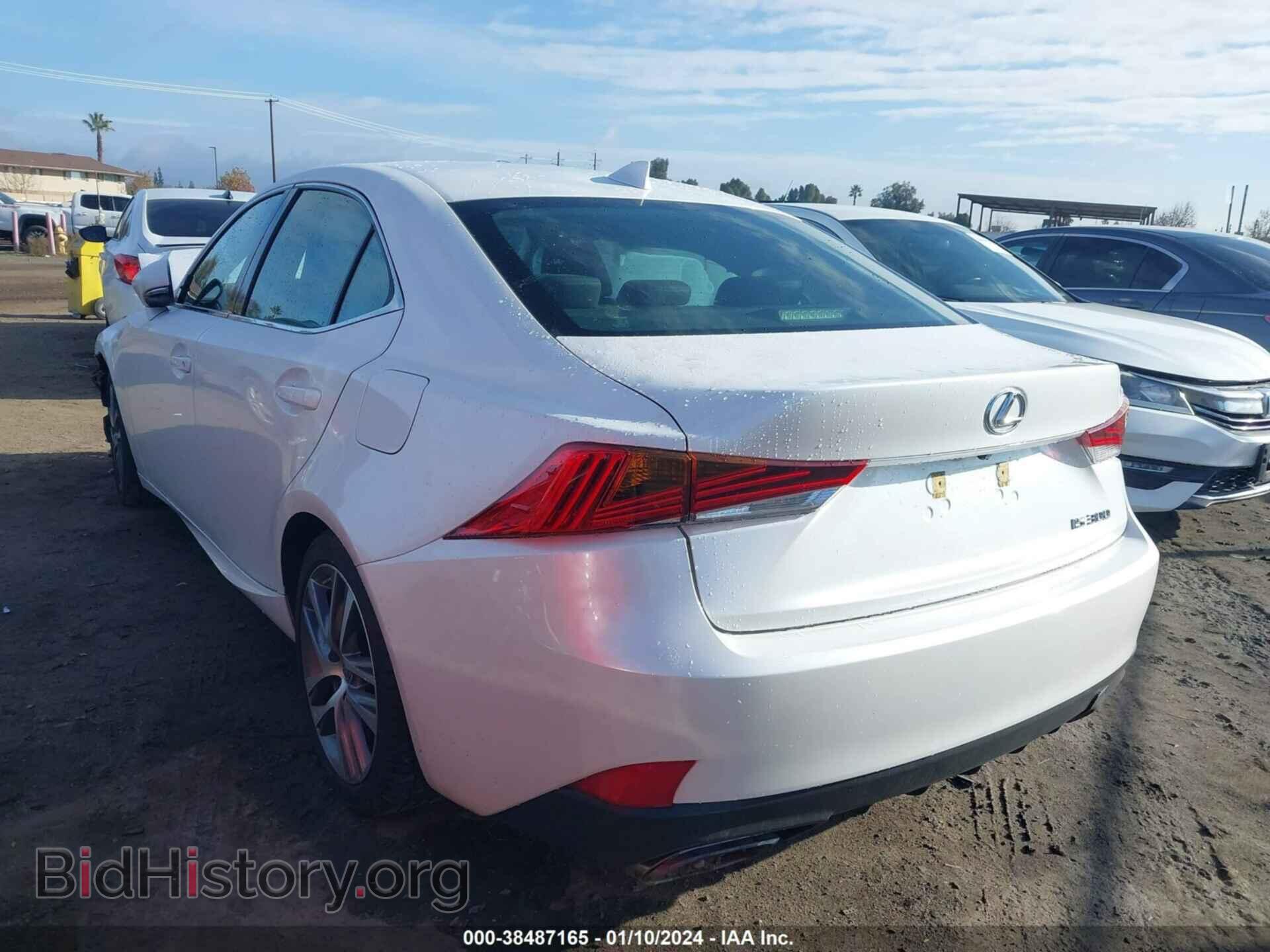 2019 LEXUS IS 300 - VIN: JTHBA1D28K5093135 - Фото 3
