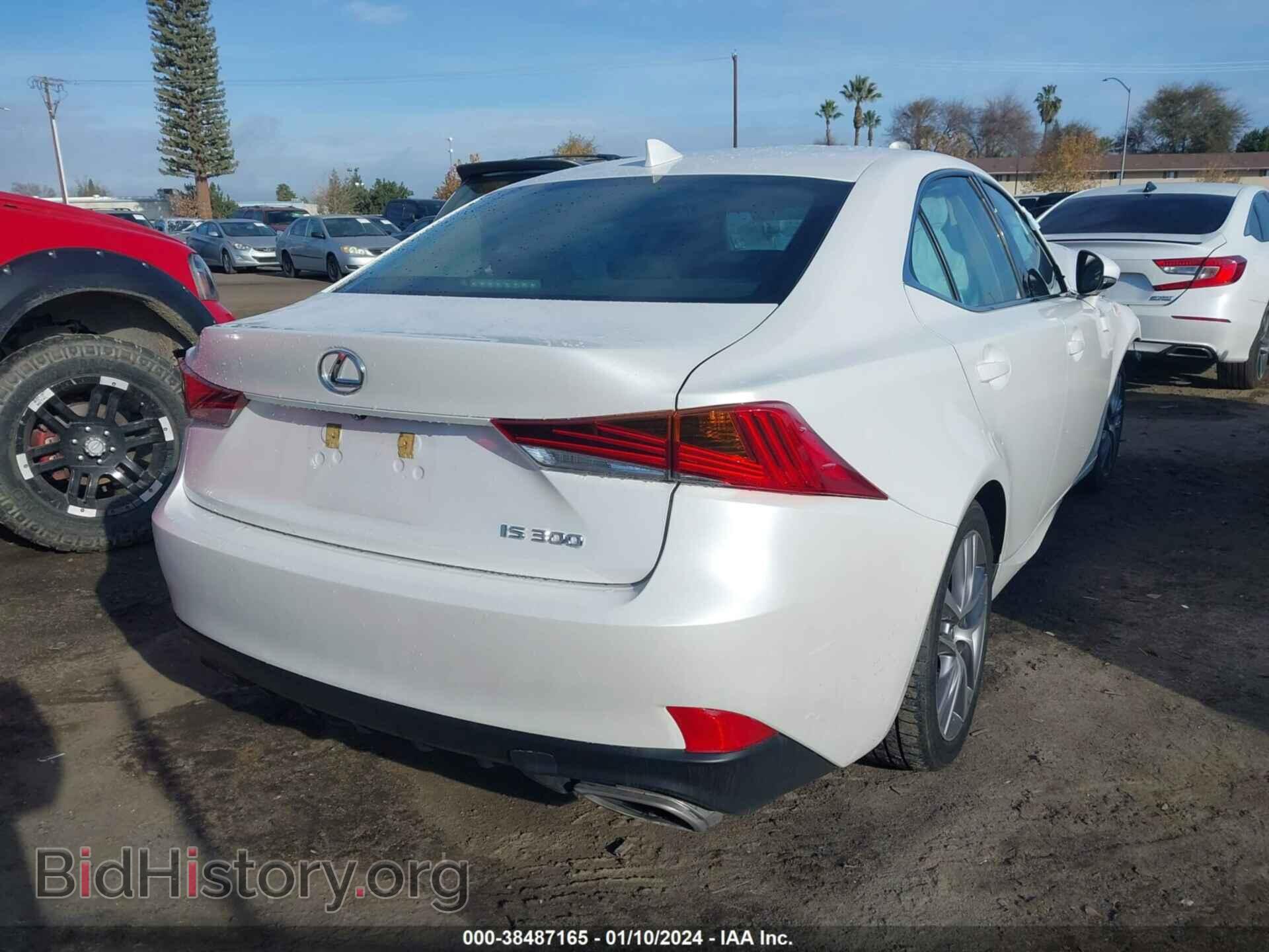2019 LEXUS IS 300 - VIN: JTHBA1D28K5093135 - Фото 4