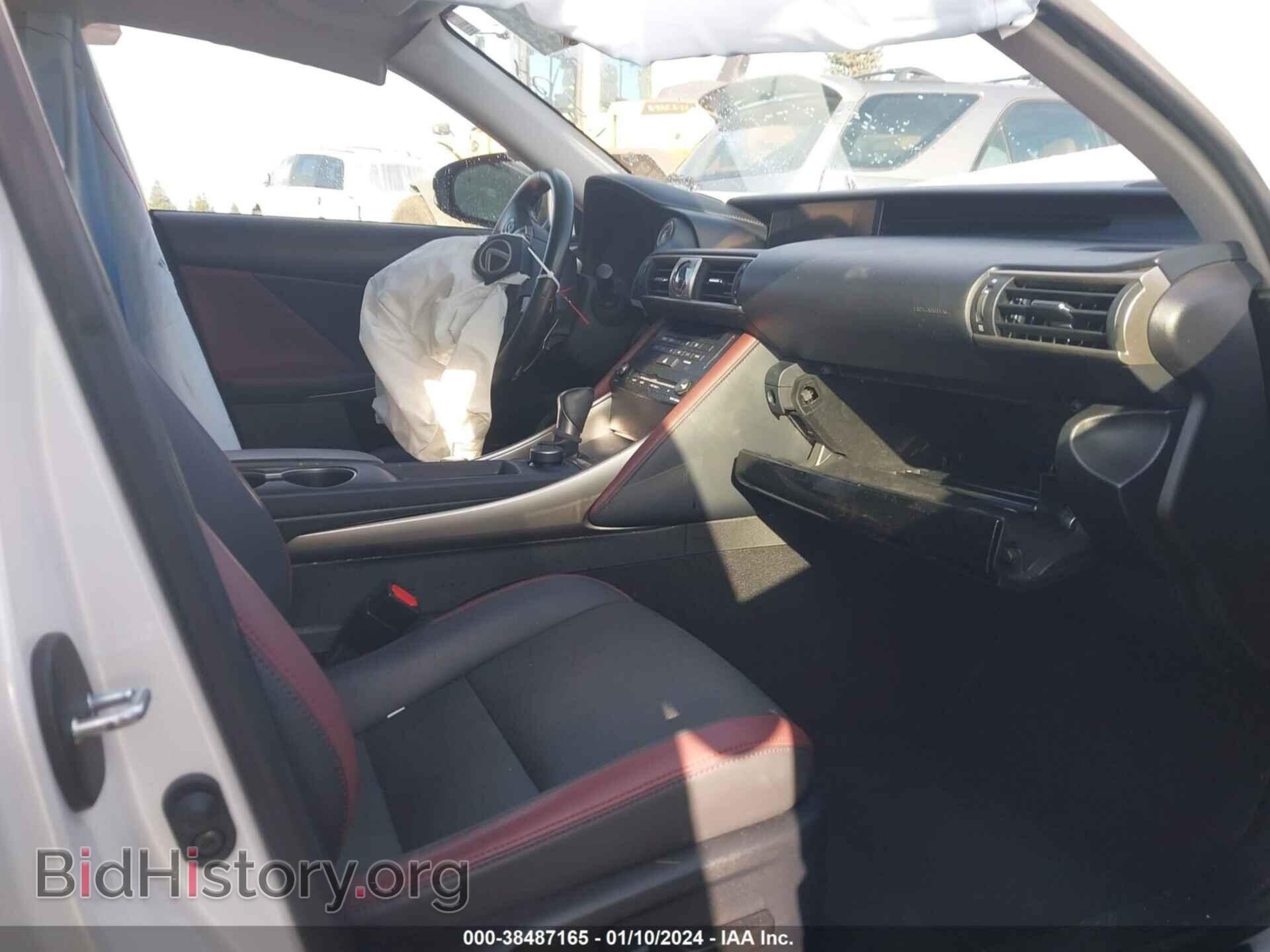 2019 LEXUS IS 300 - VIN: JTHBA1D28K5093135 - Фото 5
