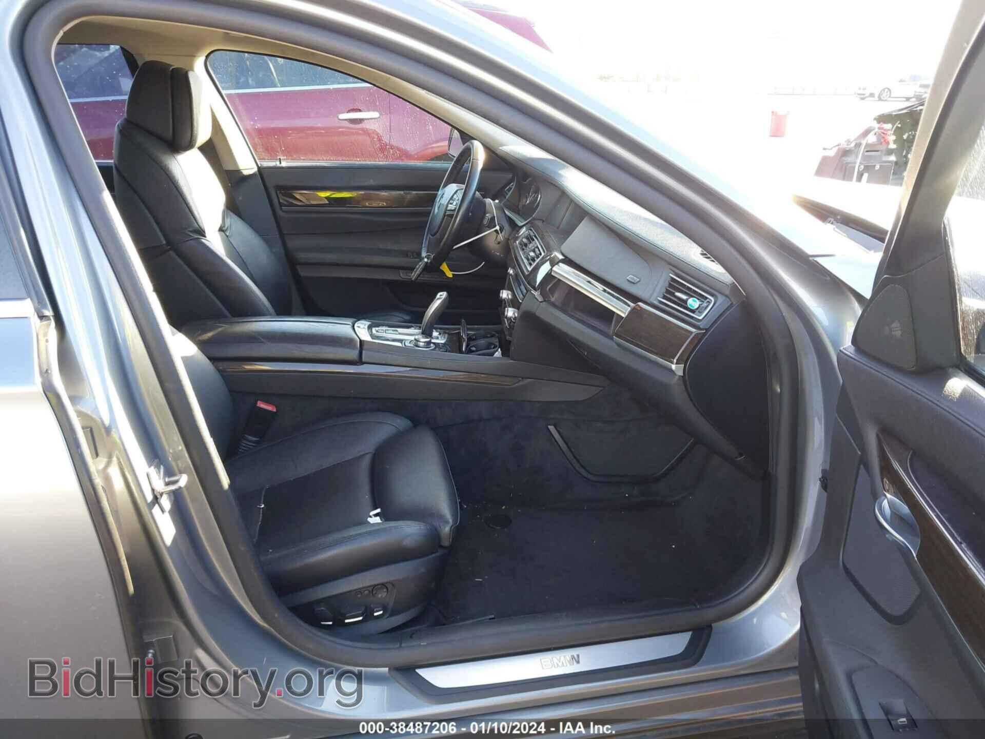 2011 BMW 740LI - VIN: WBAKB4C5XBC574931 - Фото 5