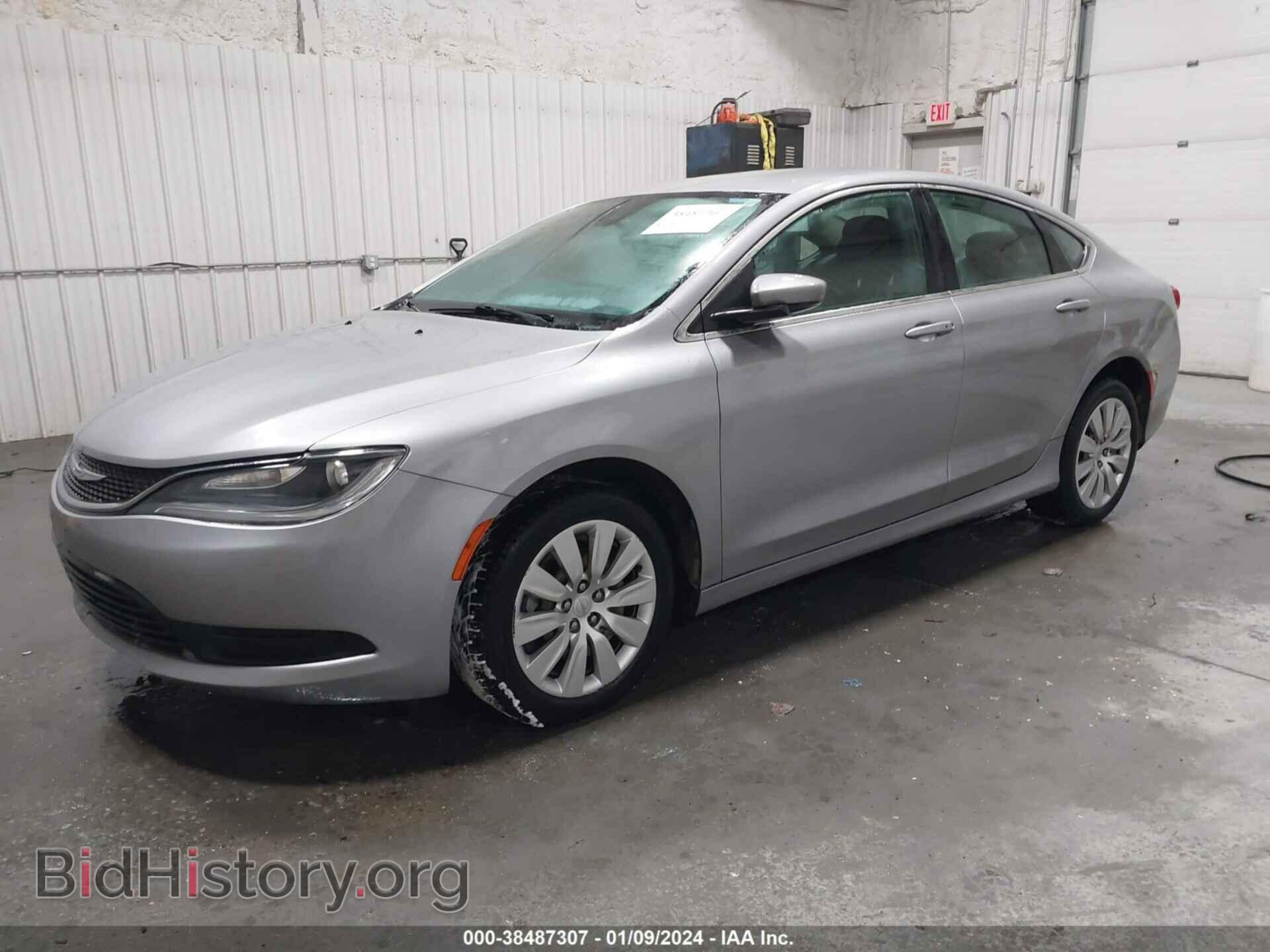 2015 CHRYSLER 200 - VIN: 1C3CCCFB5FN560708 - Фото 2