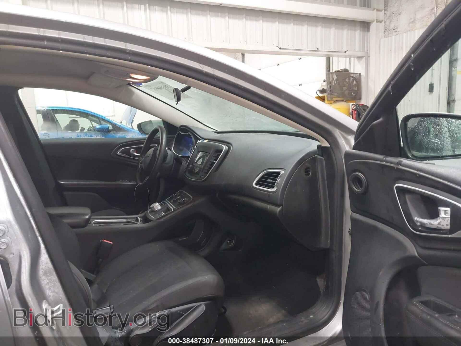 2015 CHRYSLER 200 - VIN: 1C3CCCFB5FN560708 - Фото 5