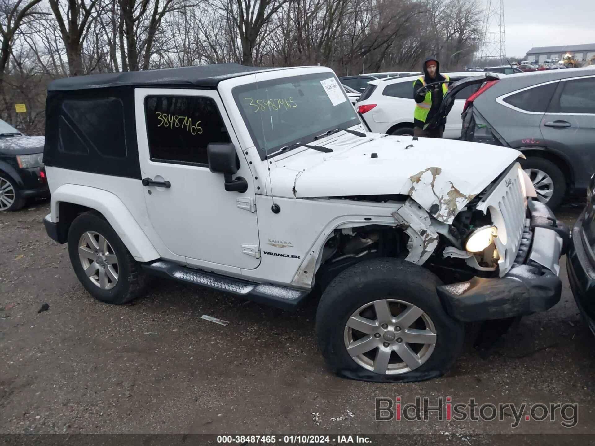 Photo 1C4AJWBG3EL125546 - JEEP WRANGLER 2014