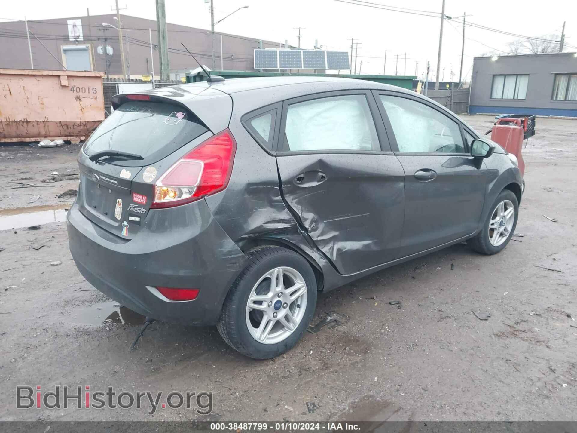 2017 FORD FIESTA - VIN: 3FADP4EJ3HM136112 - Фото 4