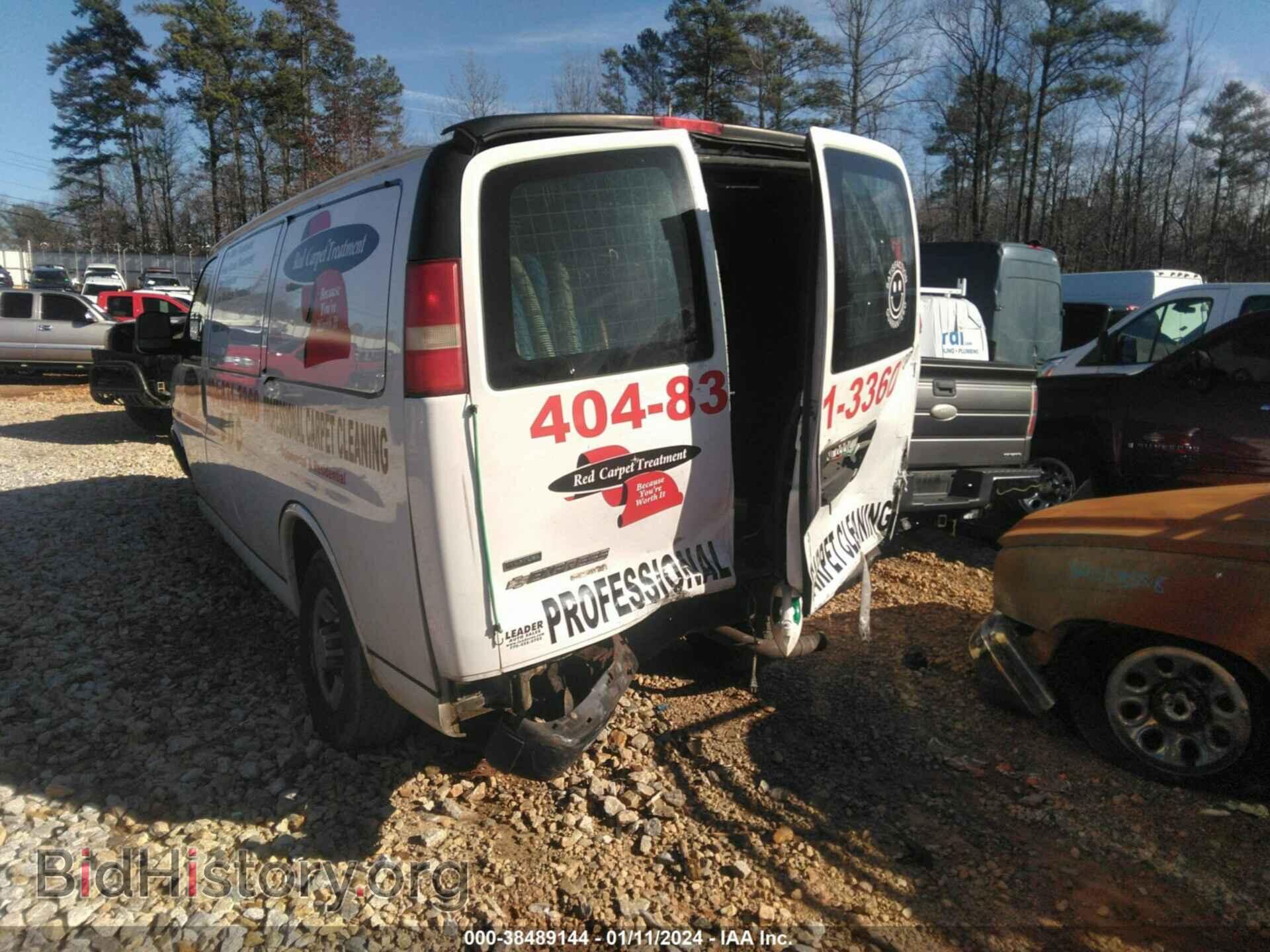 2011 CHEVROLET EXPRESS 2500 - VIN: 1GCWGFCA3B1124757 - Фото 3