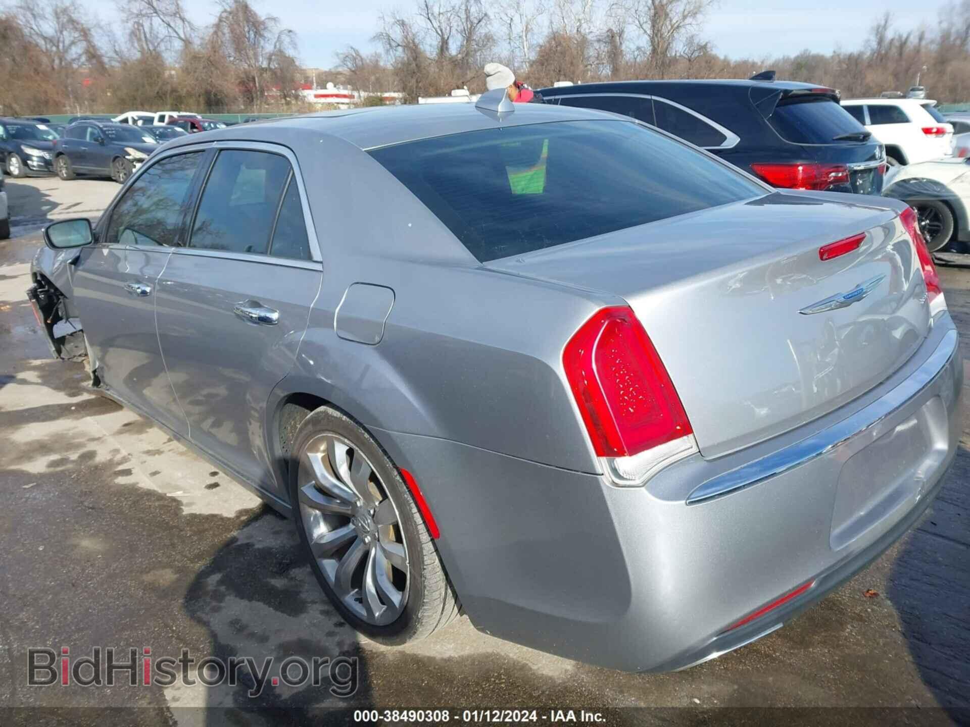 2018 CHRYSLER 300 - VIN: 2C3CCAEG1JH211323 - Фото 3