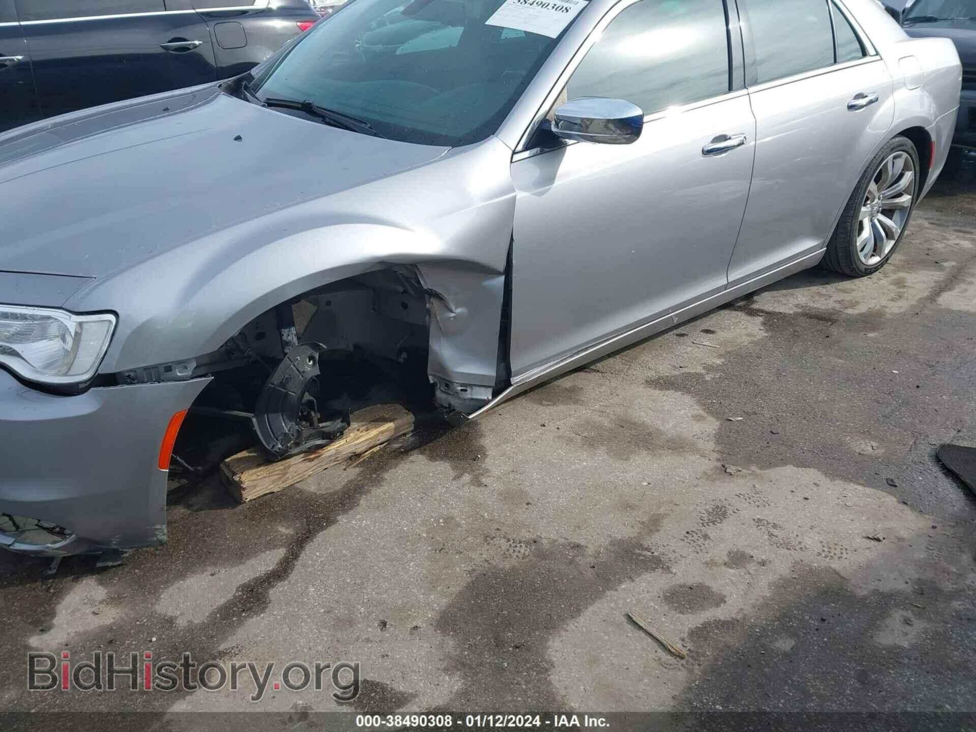 2018 CHRYSLER 300 - VIN: 2C3CCAEG1JH211323 - Фото 6