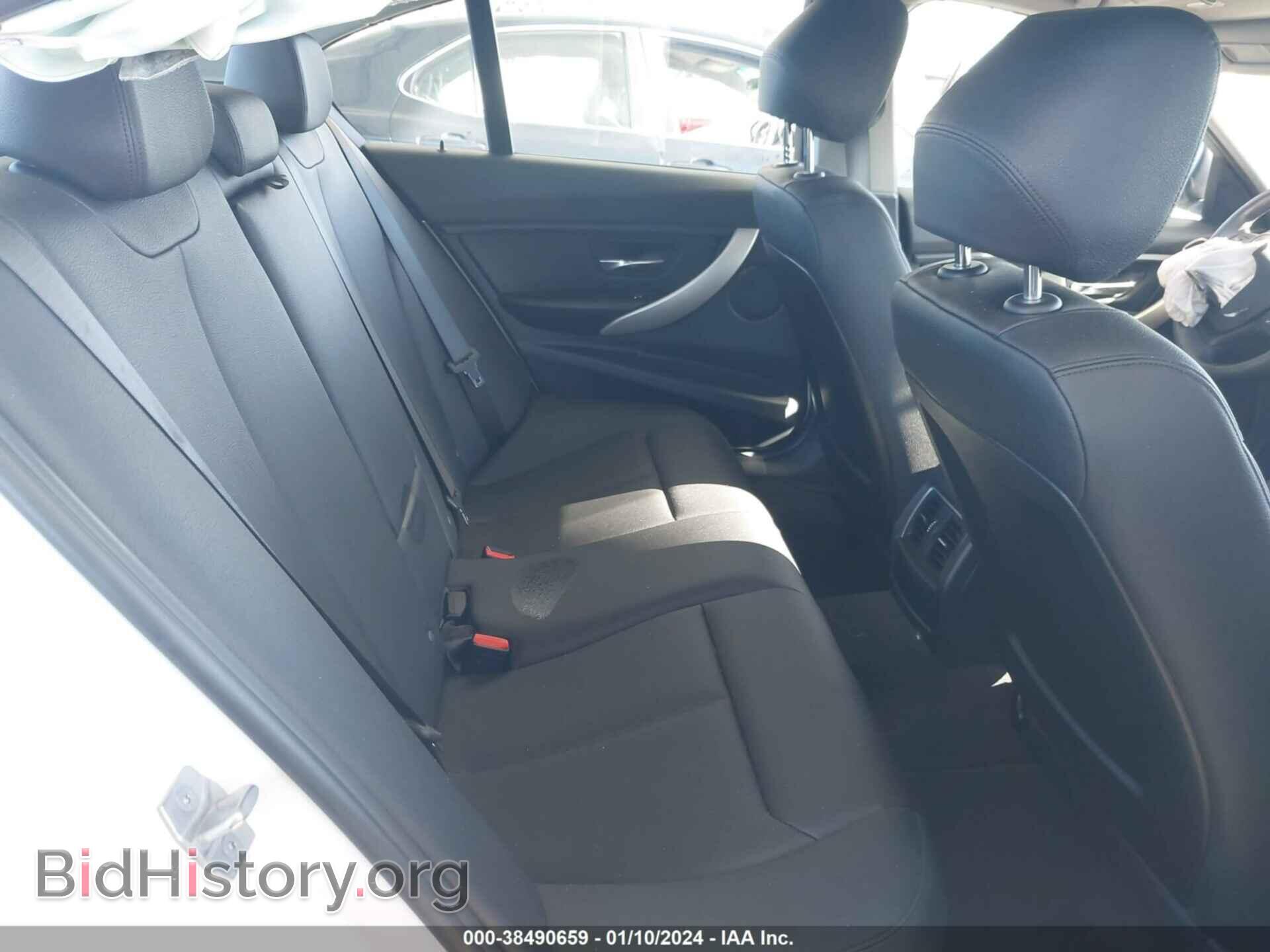 2017 BMW 320I - VIN: WBA8A9C32HK864264 - Фото 8