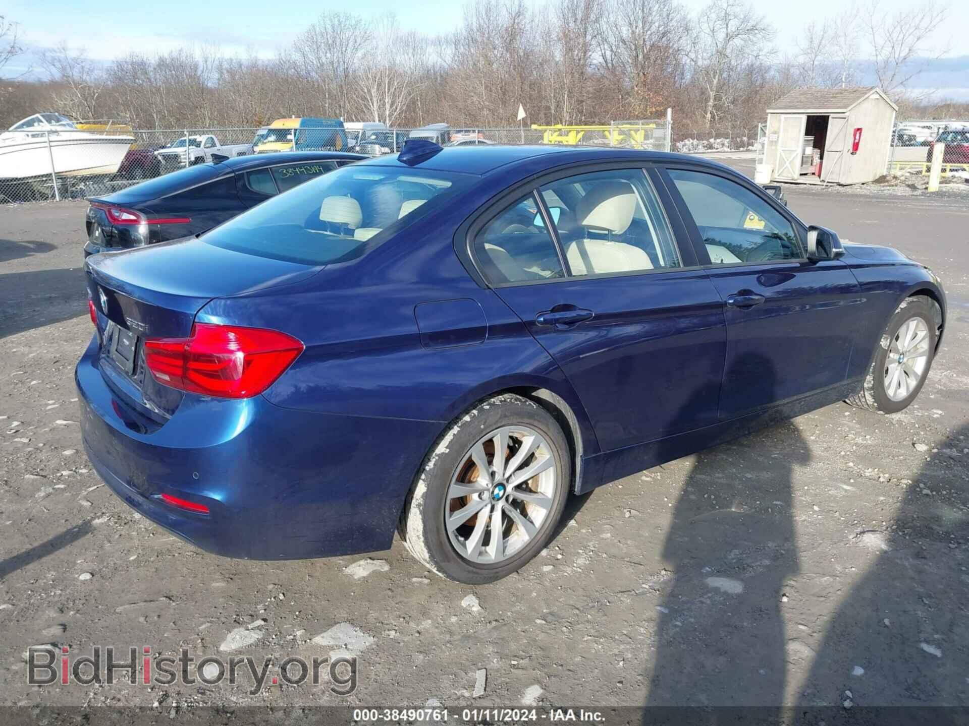 2018 BMW 320I - VIN: WBA8A3C56JA498822 - Фото 4