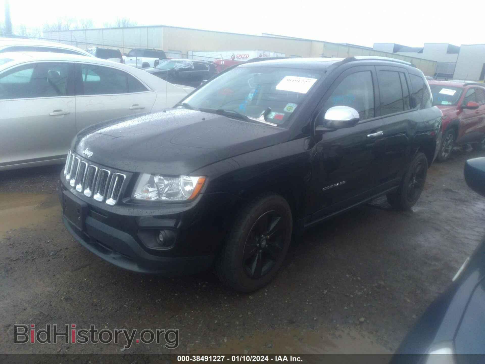 2013 JEEP COMPASS - VIN: 1C4NJDEB0DD237073 - Photo 2