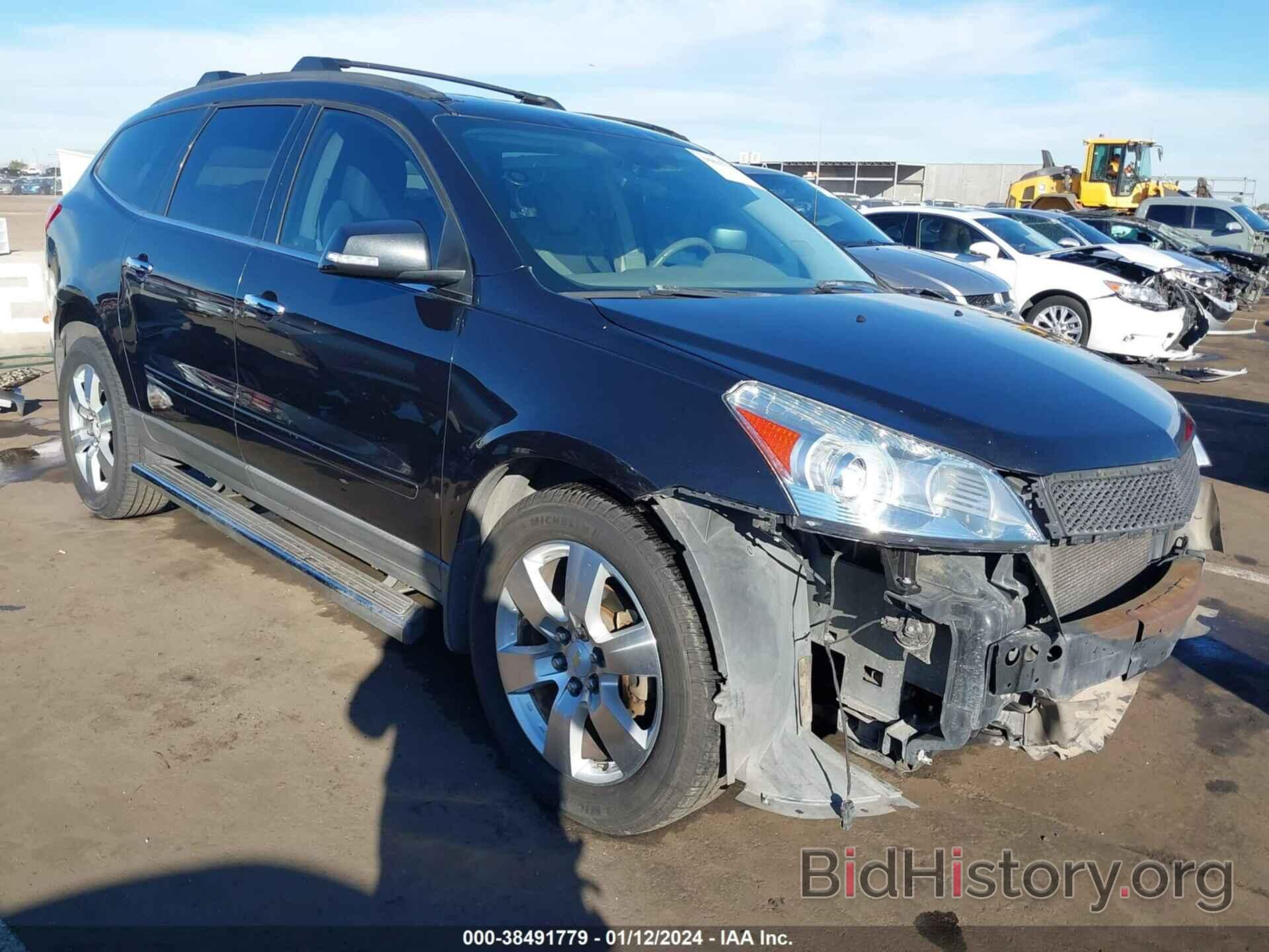 Photo 1GNKRGED5BJ384705 - CHEVROLET TRAVERSE 2011