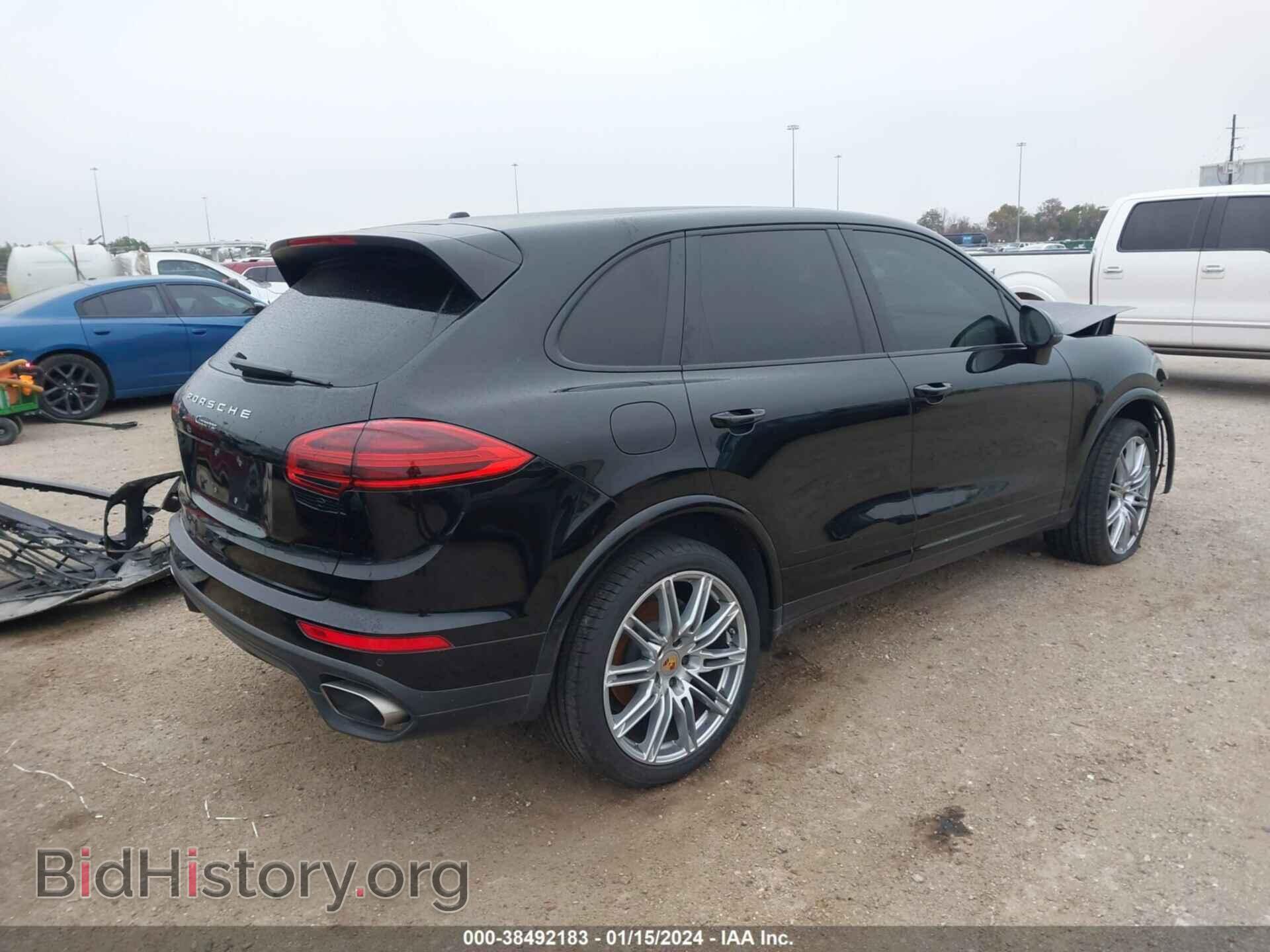 2017 PORSCHE CAYENNE - VIN: WP1AA2A25HKA87938 - Фото 4